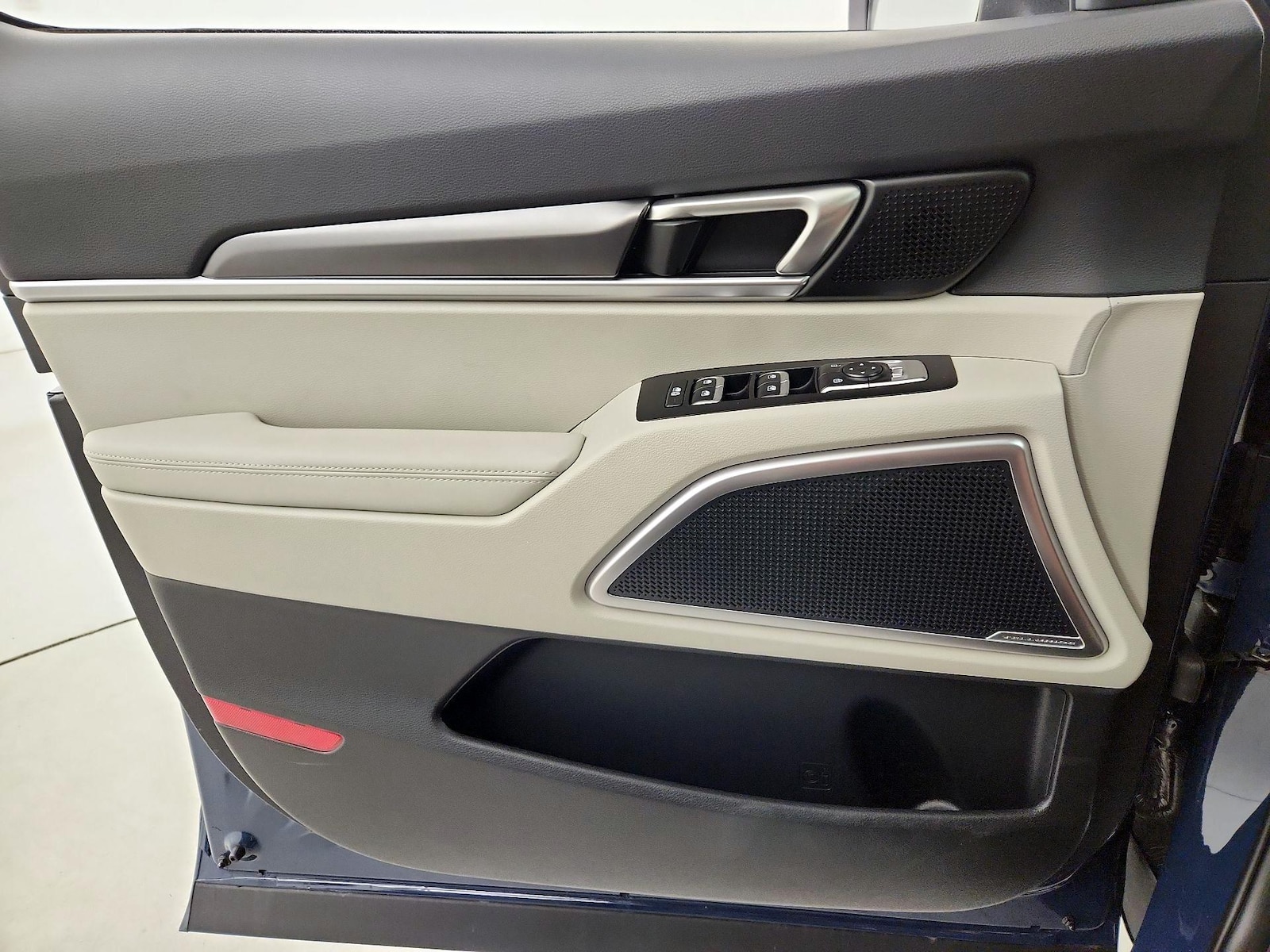 2025 Kia Telluride S - Photo 13