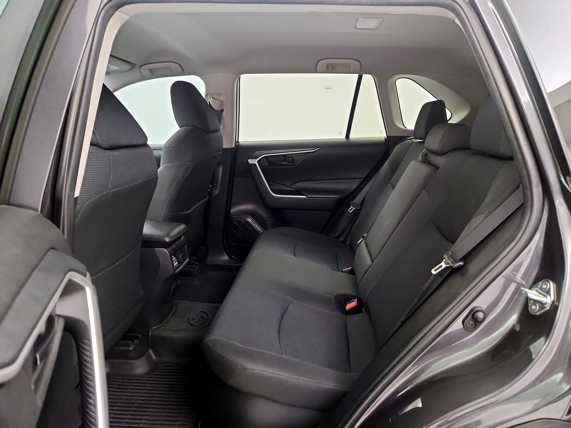 Thumbnail: 2022 Toyota RAV4 - 19
