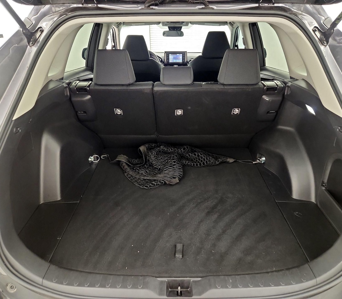 Trunk/Cargo (Seats Up)