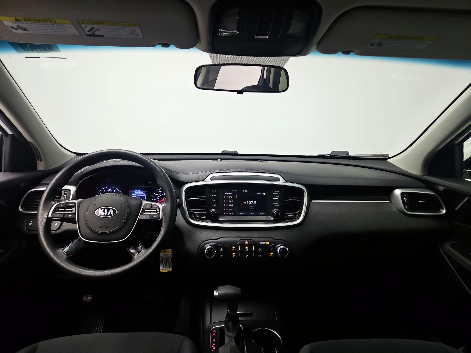 Thumbnail: 2020 Kia Sorento - 9