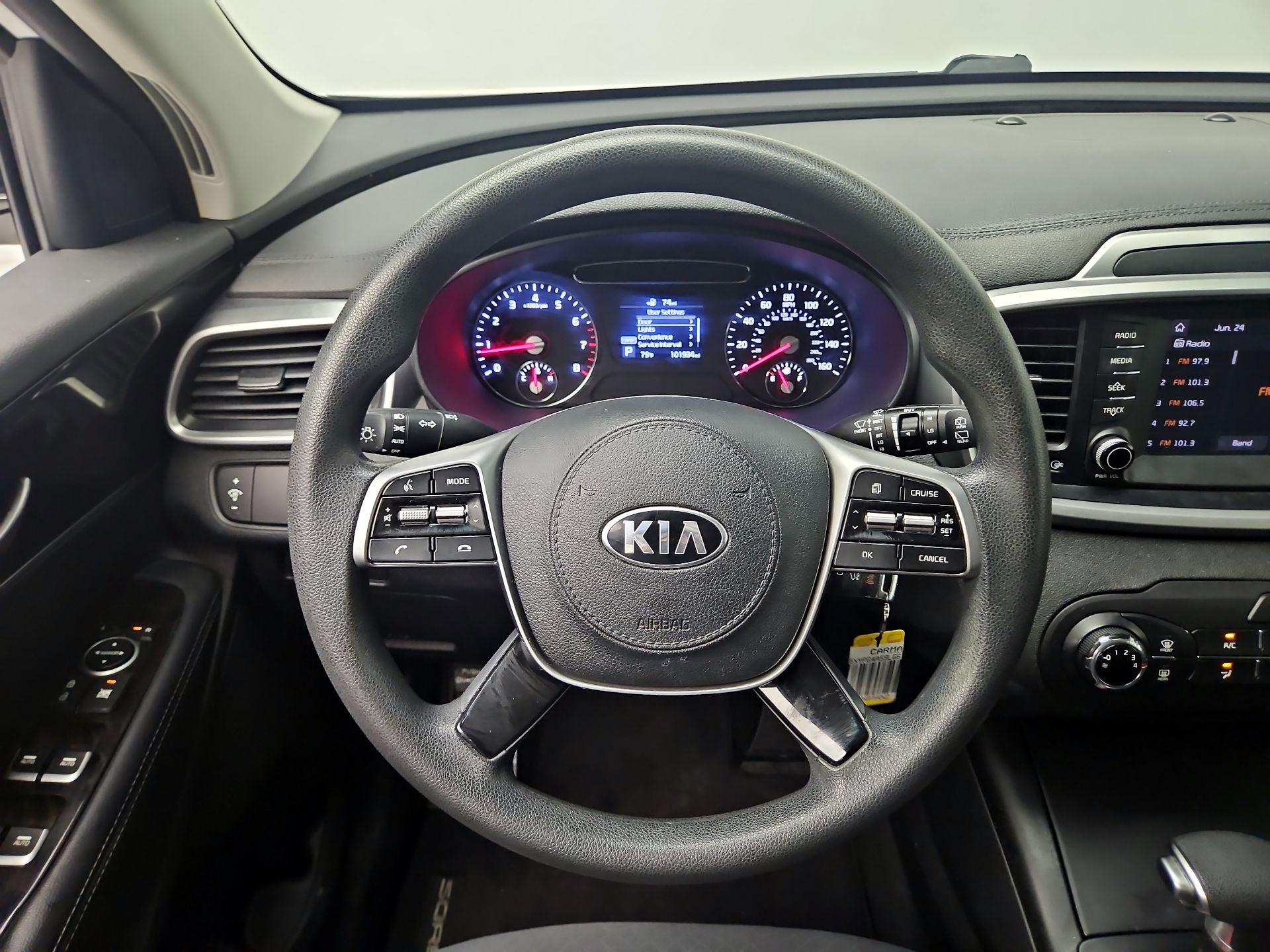 Thumbnail: 2020 Kia Sorento - 10