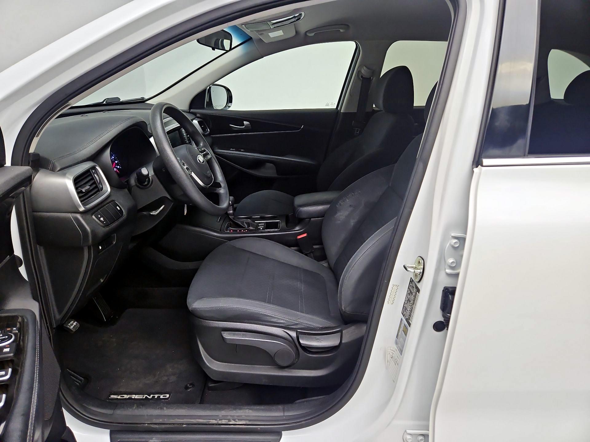 Thumbnail: 2020 Kia Sorento - 11