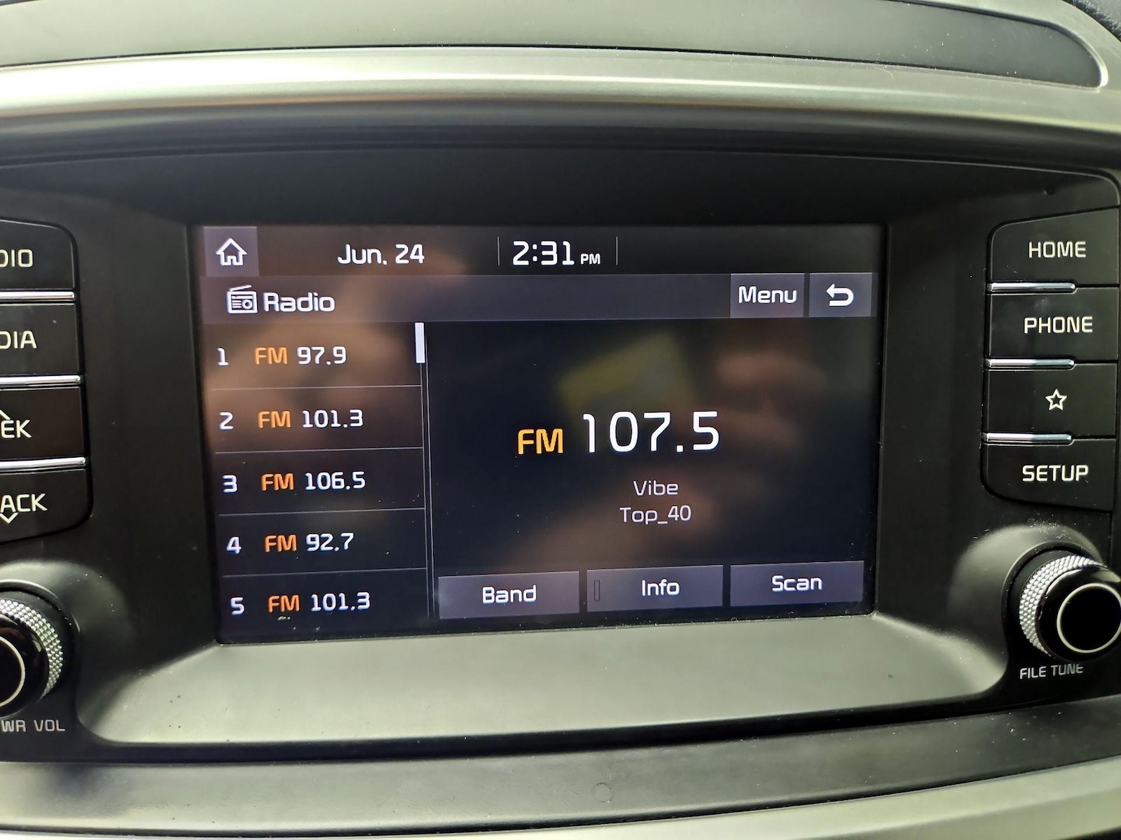 2020 Kia Sorento LX - Photo 16