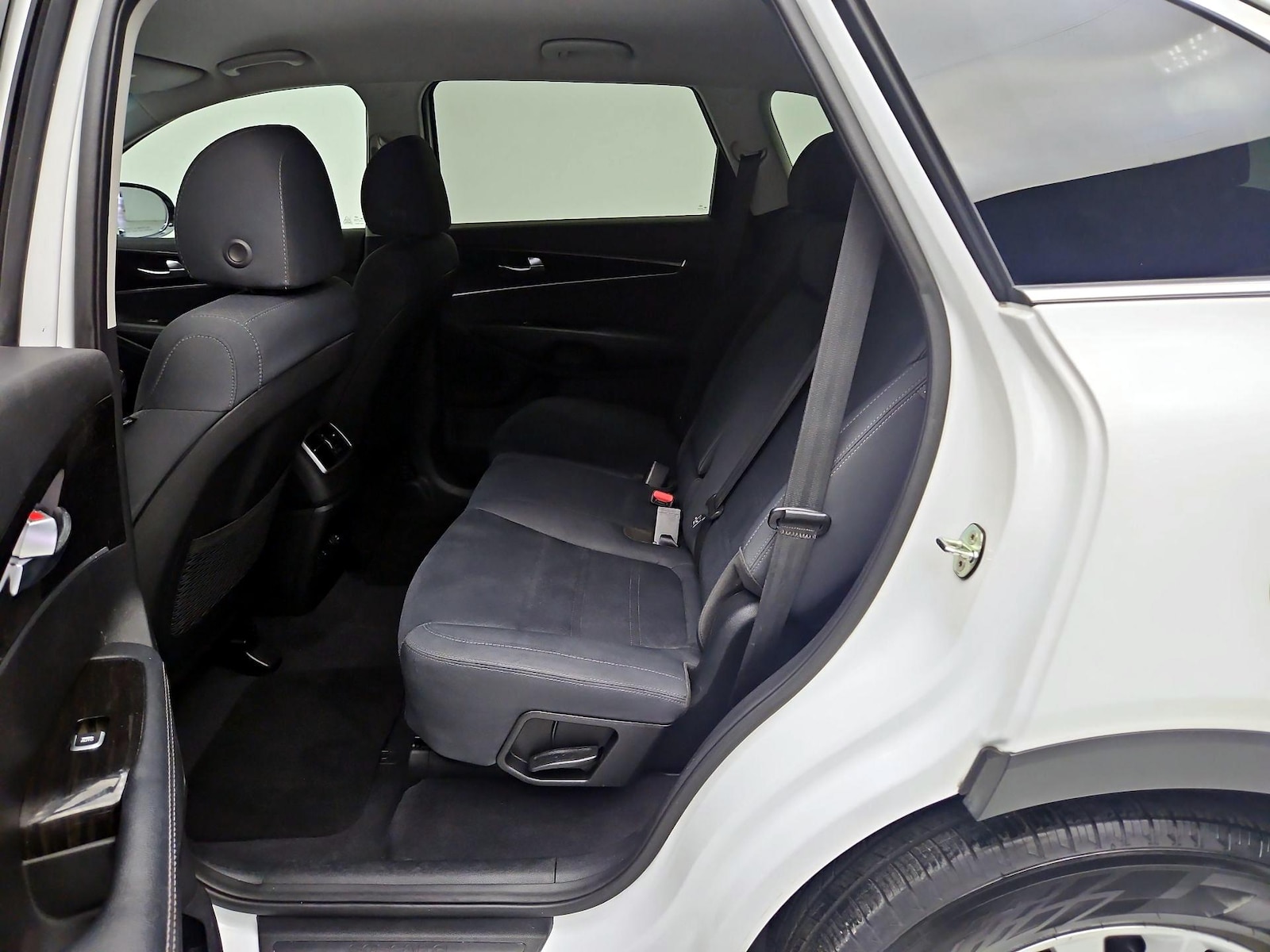 2020 Kia Sorento LX - Photo 20