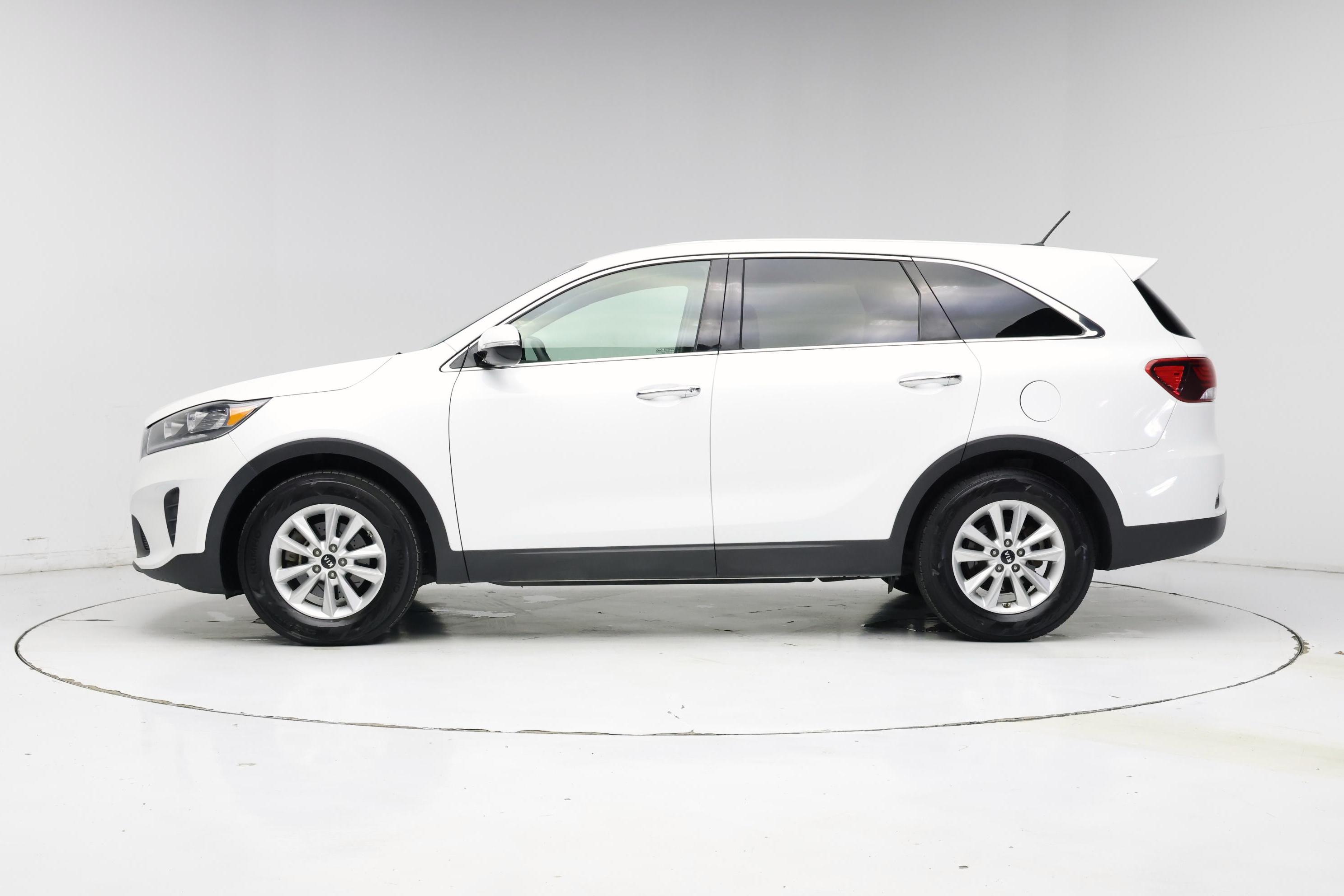 Thumbnail: 2020 Kia Sorento - 3