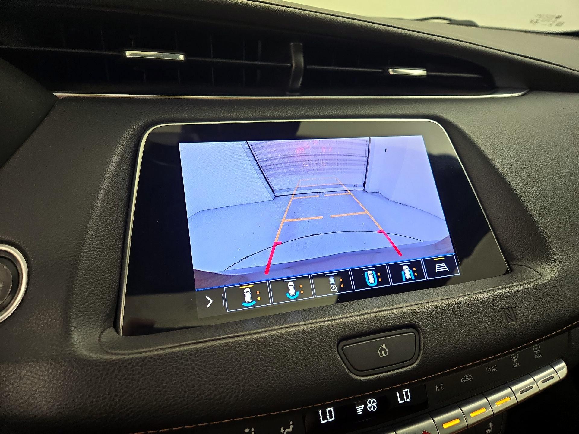 Thumbnail: 2020 Cadillac XT4 - 15