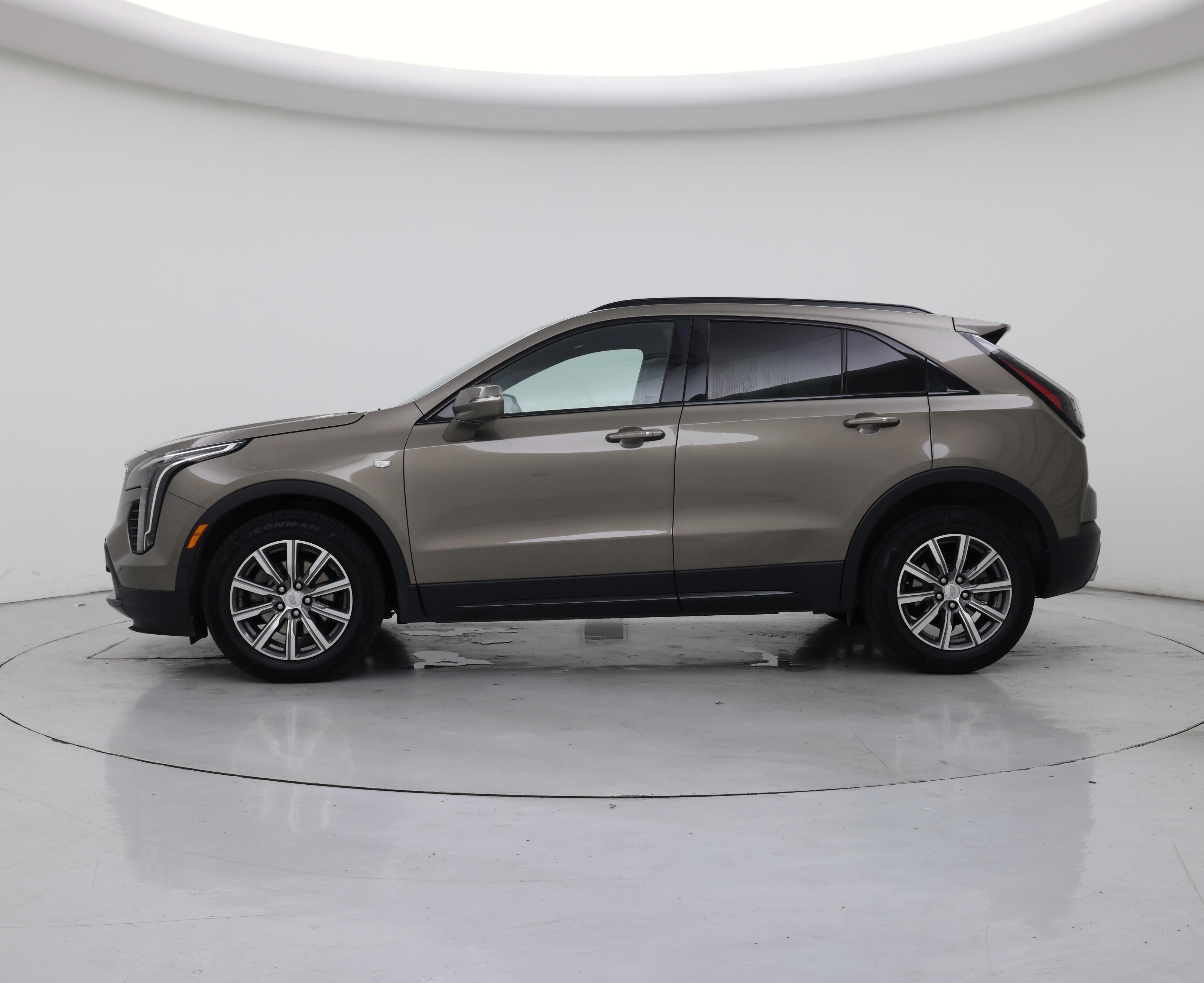 Thumbnail: 2020 Cadillac XT4 - 3