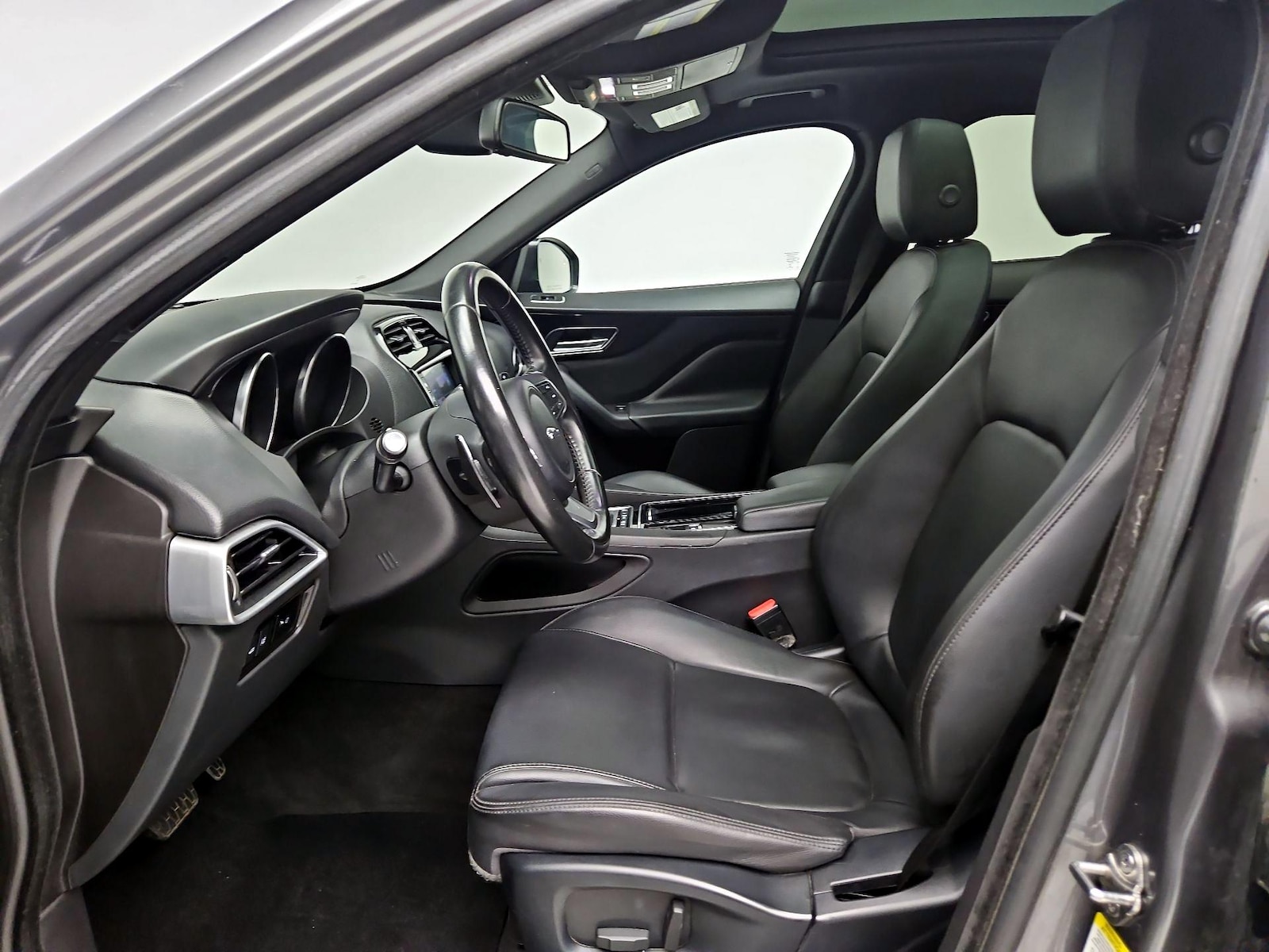 2018 Jaguar F-PACE Premium - Photo 12