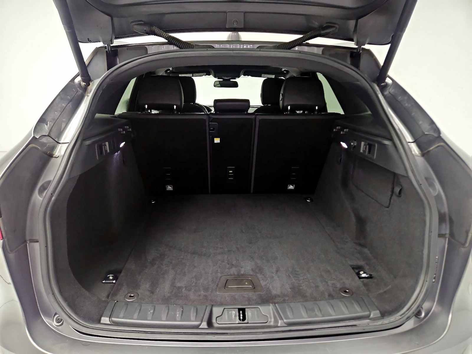 2018 Jaguar F-PACE Premium - Photo 22