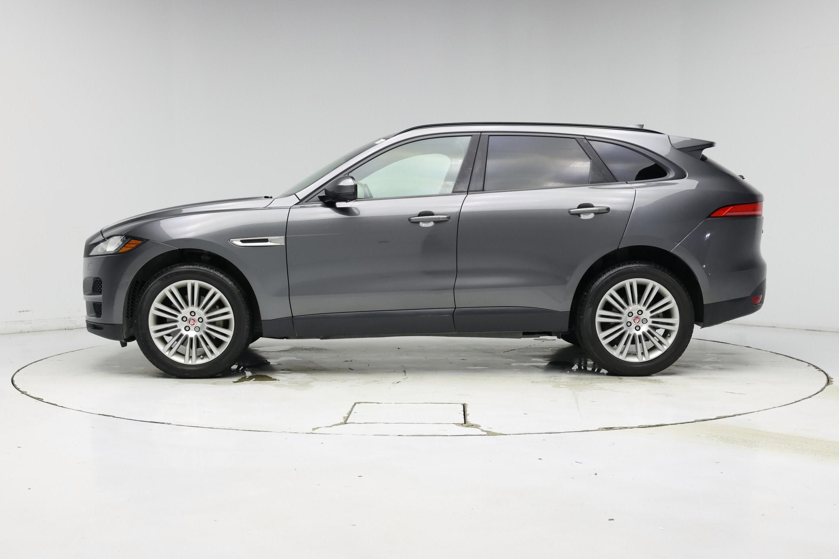 Thumbnail: 2018 Jaguar F-Pace - 3