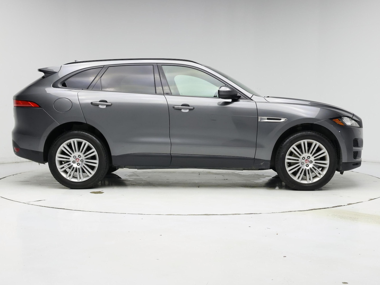 2018 Jaguar F-PACE Premium - Photo 8