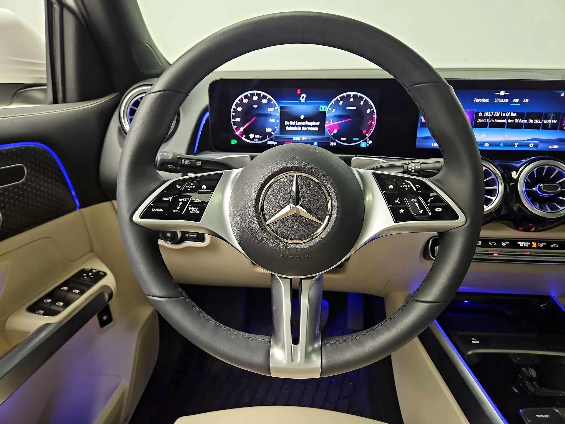 Thumbnail: 2025 Mercedes-Benz GLB - 10