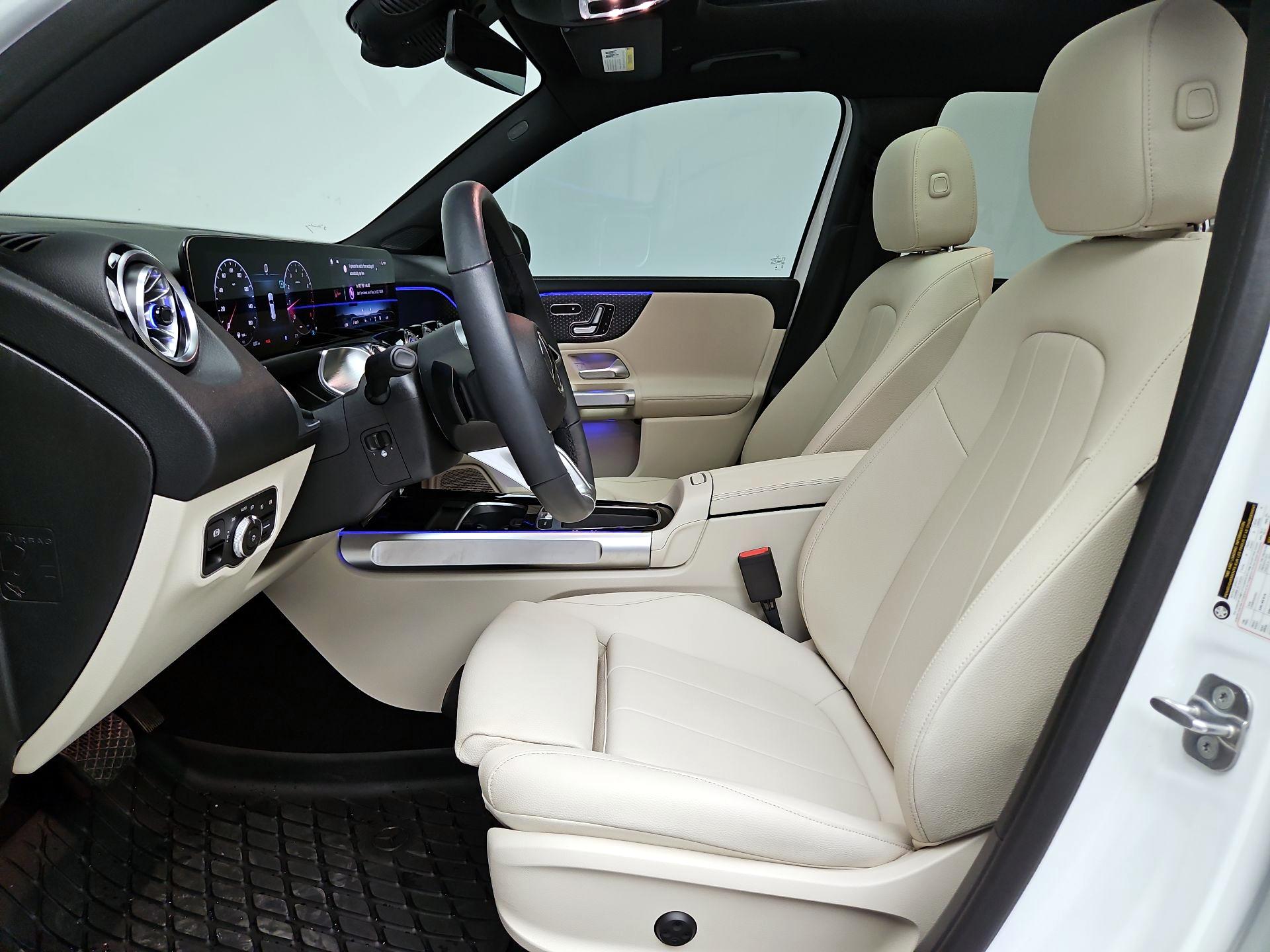 Thumbnail: 2025 Mercedes-Benz GLB - 11