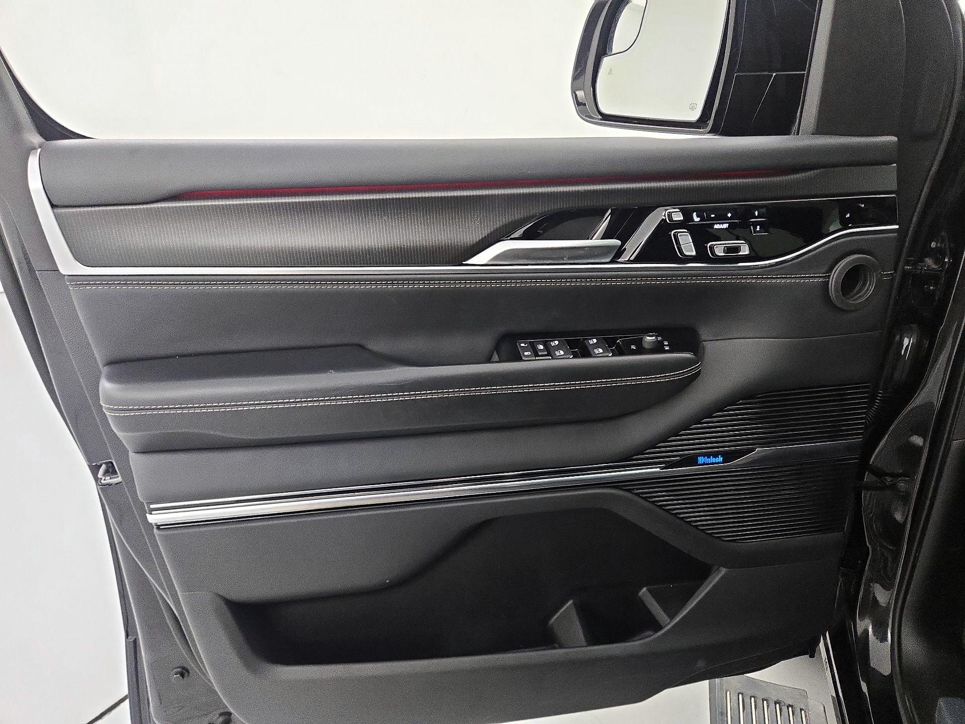 Thumbnail: 2024 Jeep Grand Wagoneer L - 12