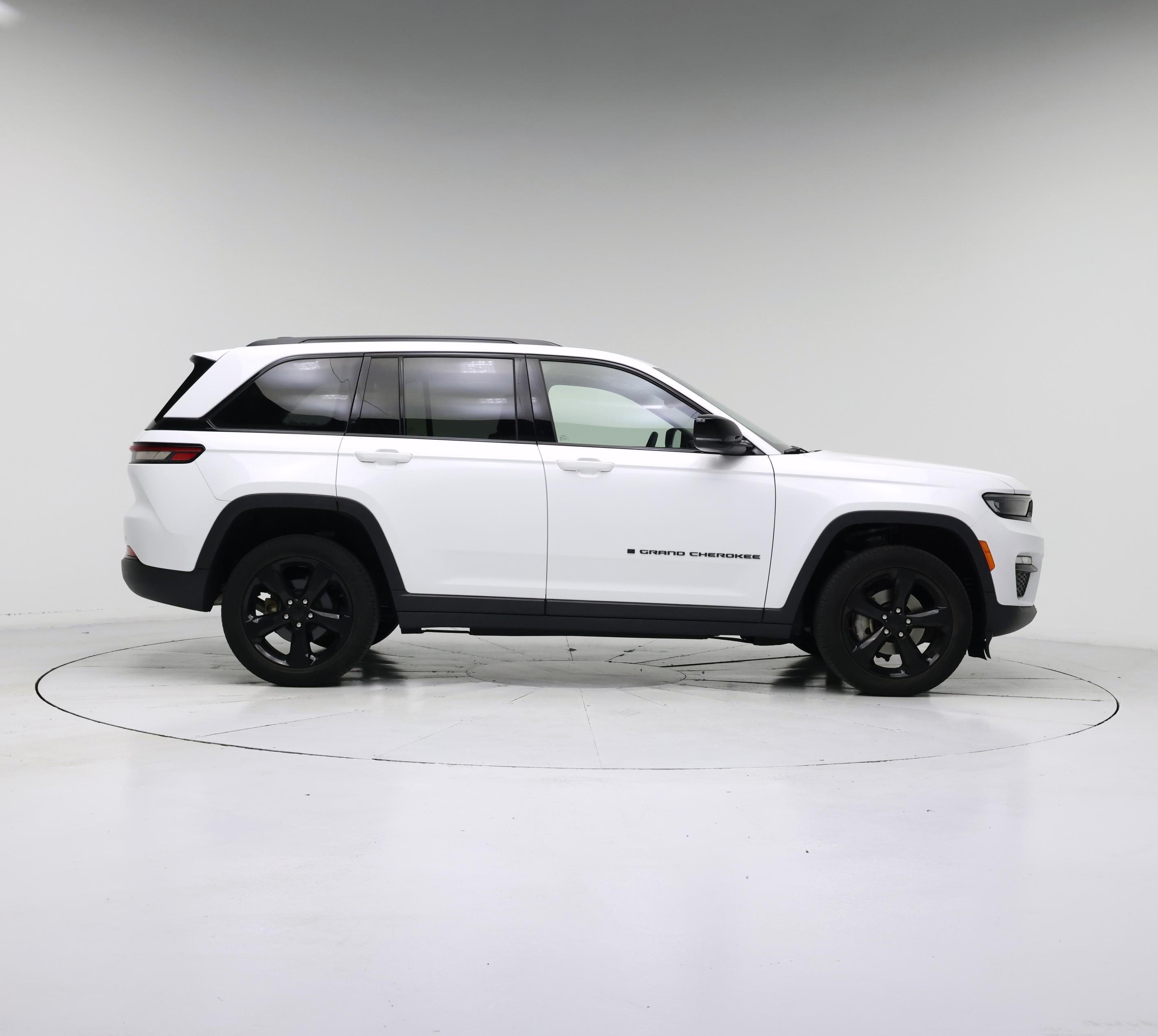 Thumbnail: 2023 Jeep Grand Cherokee - 7