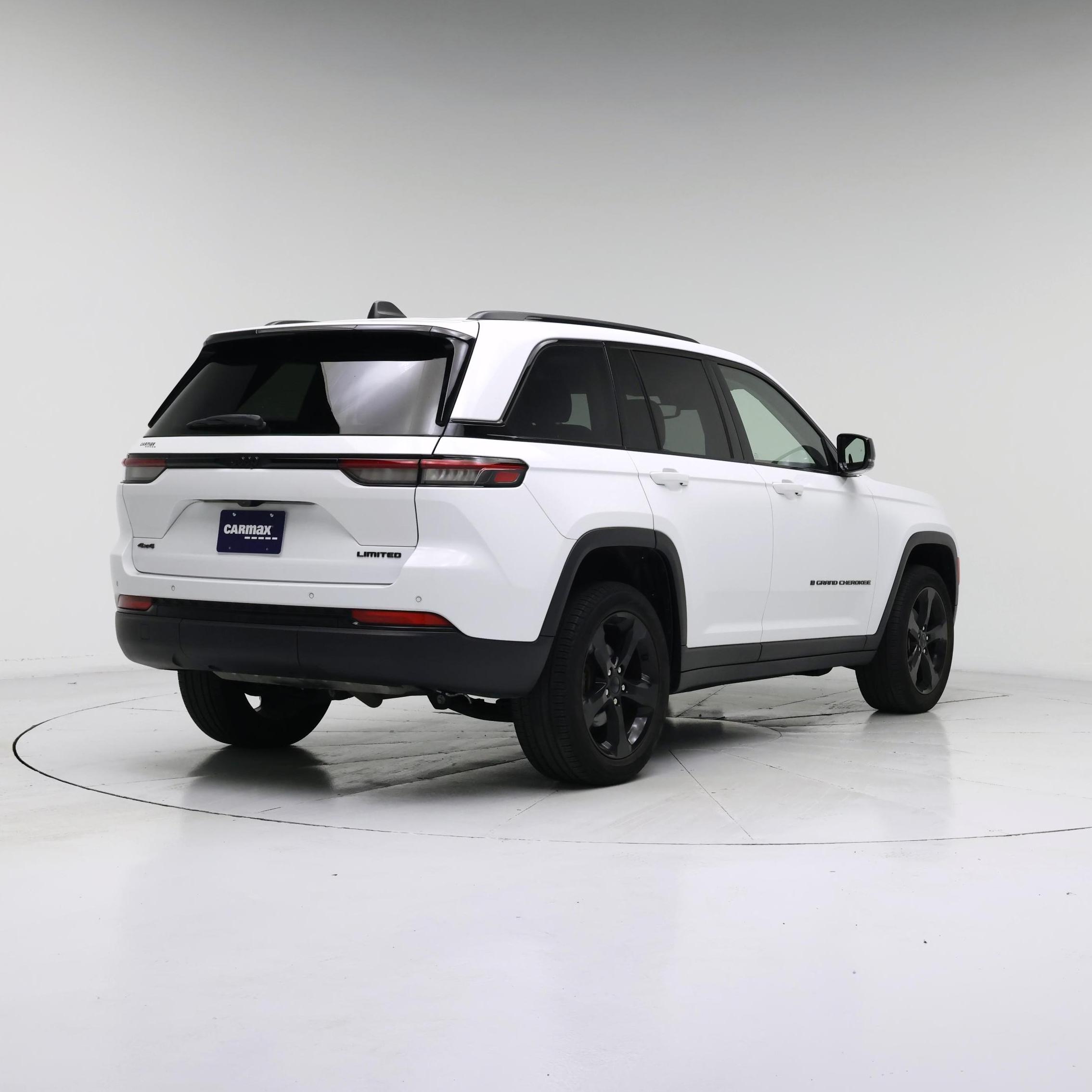 Thumbnail: 2023 Jeep Grand Cherokee - 8