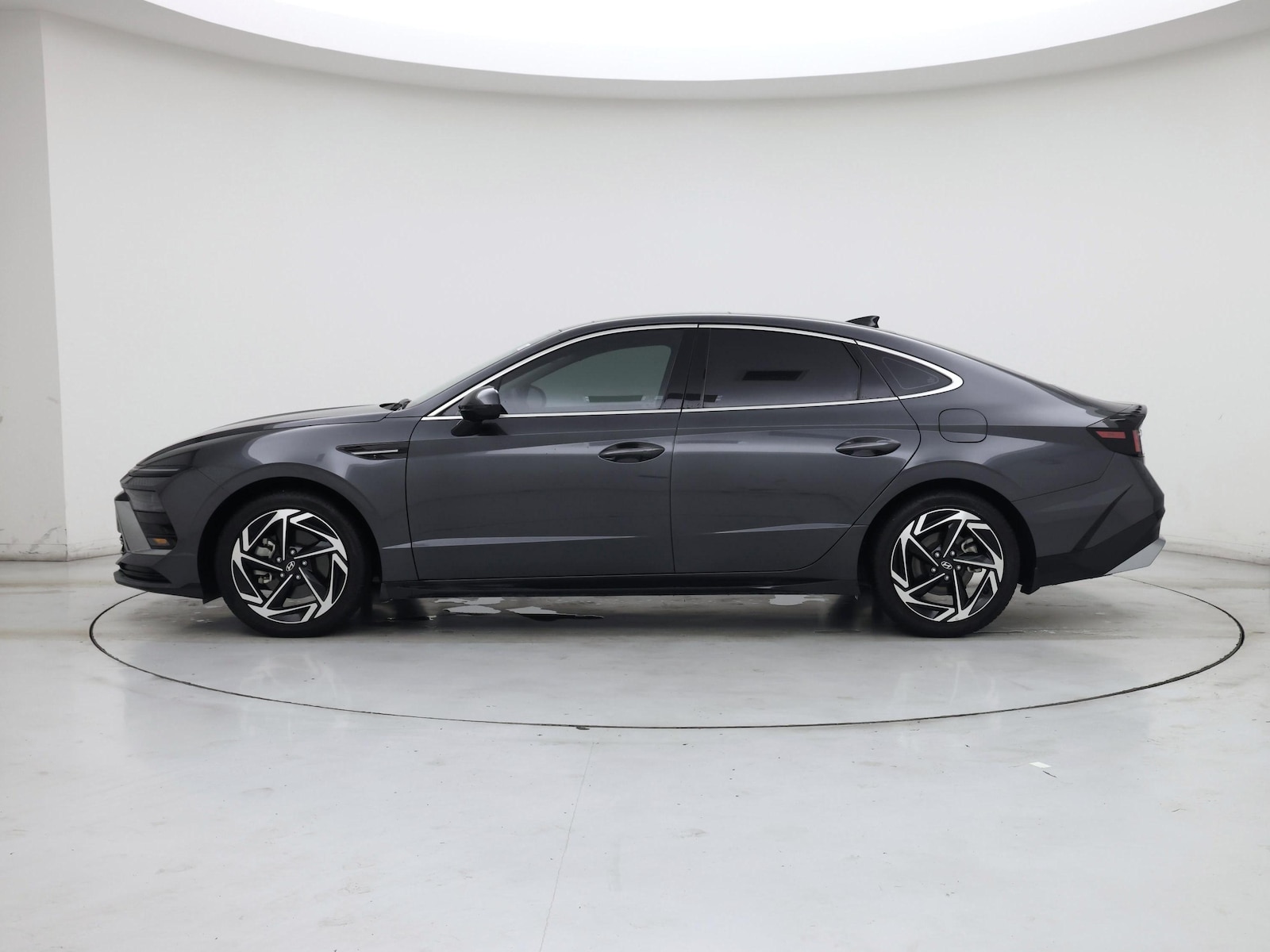 2025 Hyundai Sonata SEL - Photo 4