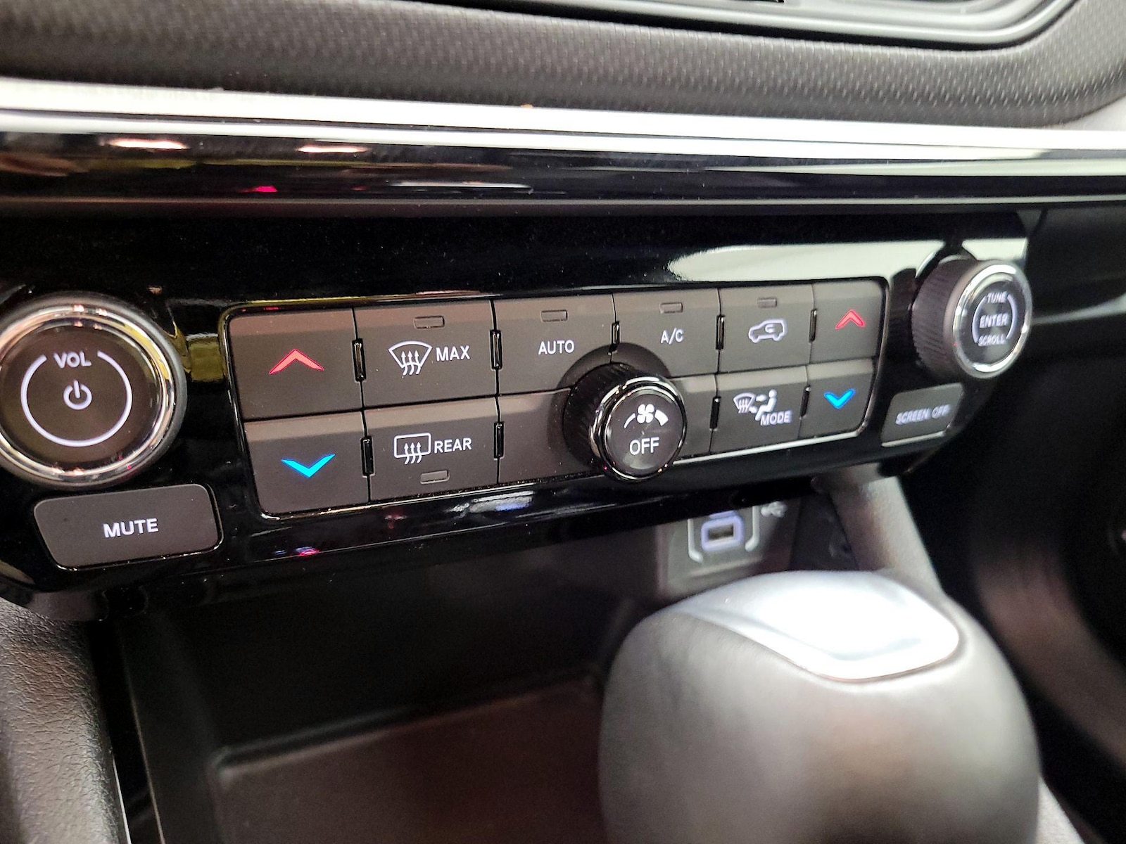 2025 Jeep Compass Trailhawk - Photo 17