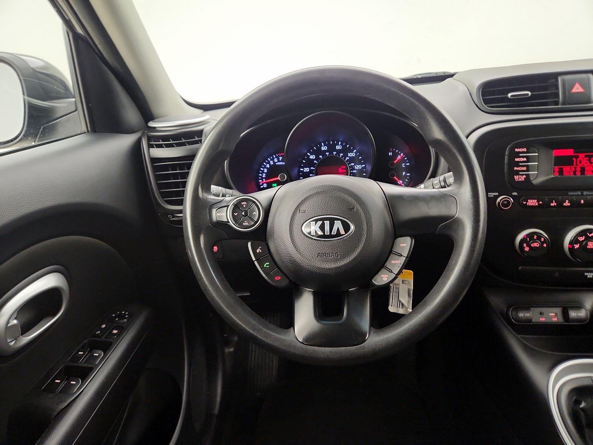 Thumbnail: 2016 Kia Soul - 10