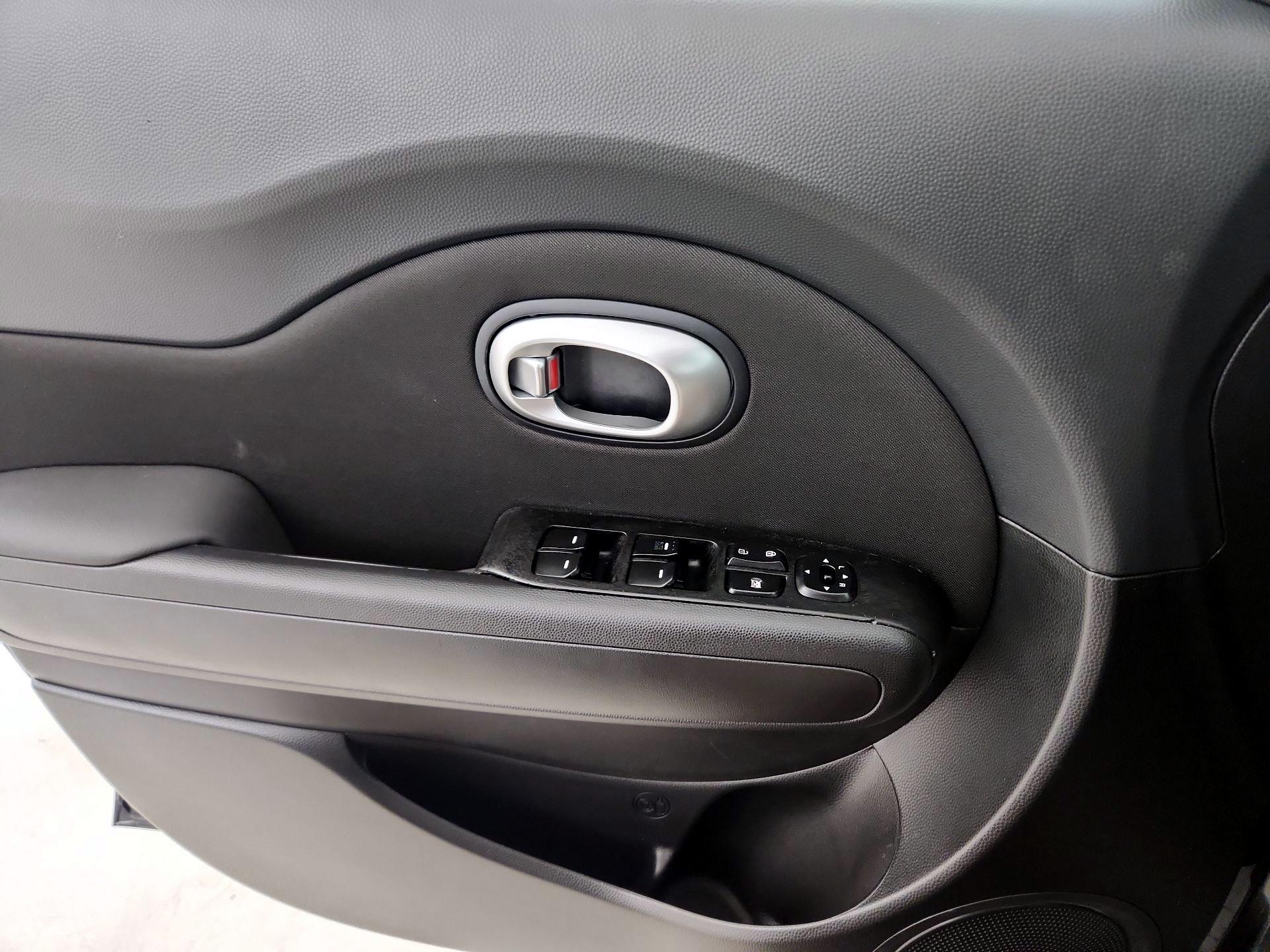 Thumbnail: 2016 Kia Soul - 12