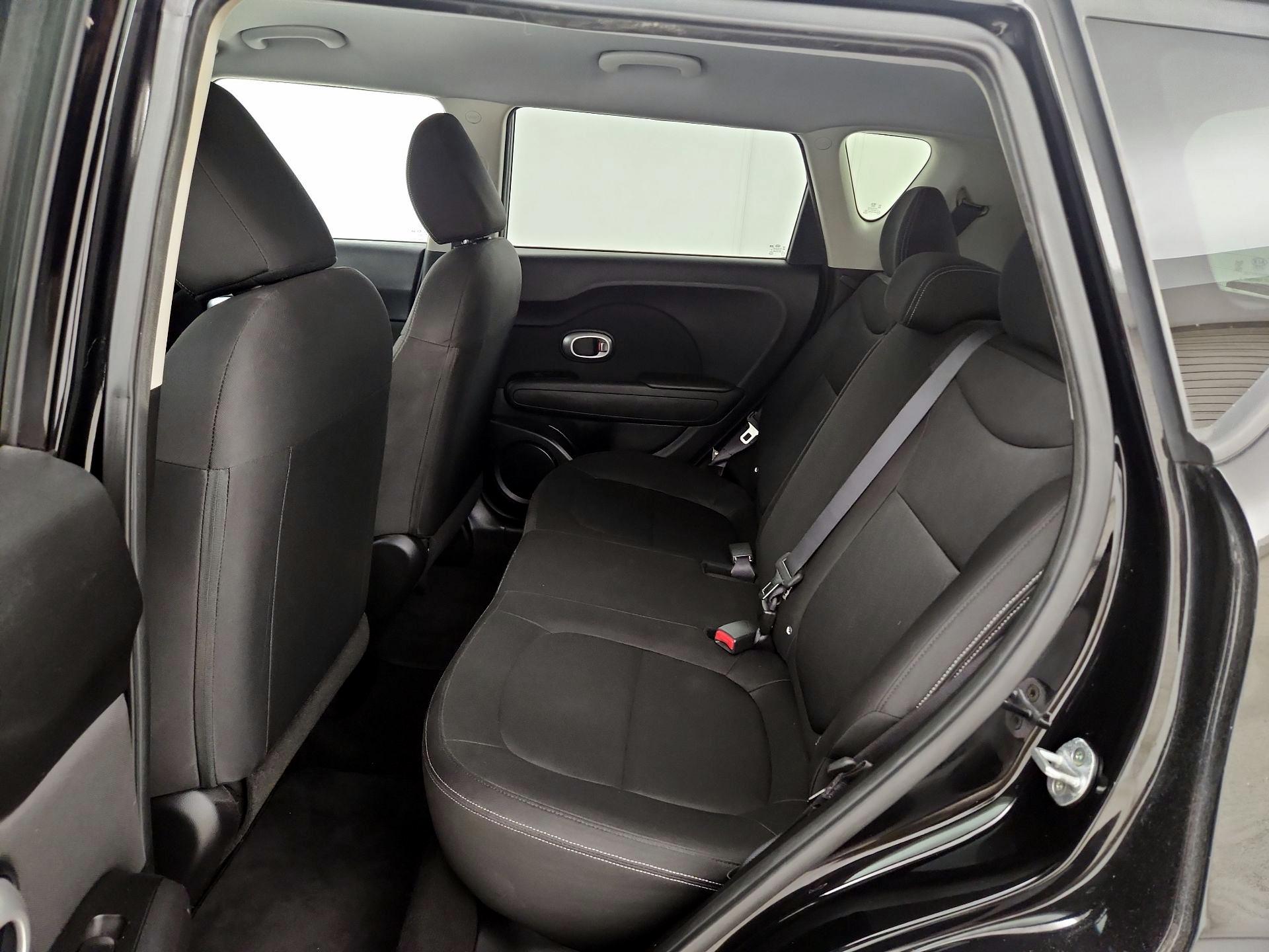 Thumbnail: 2016 Kia Soul - 18