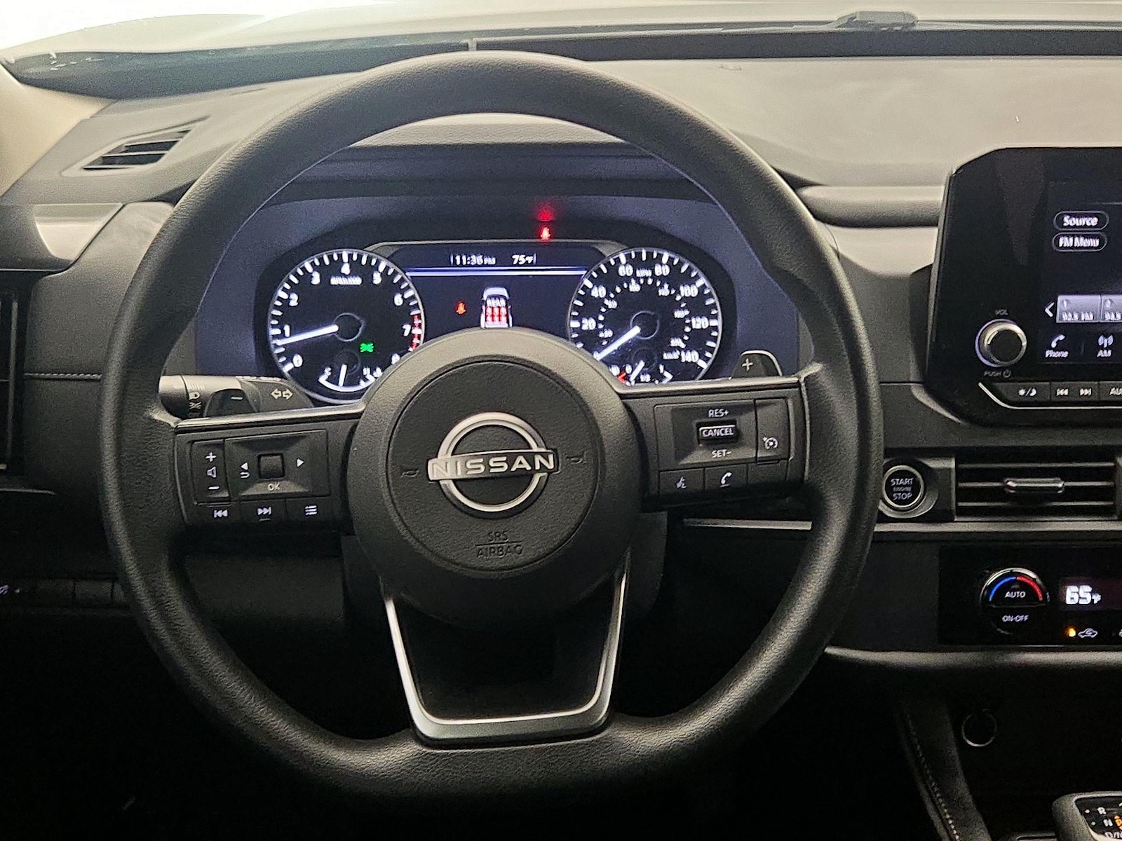 2024 Nissan Pathfinder S - Photo 11