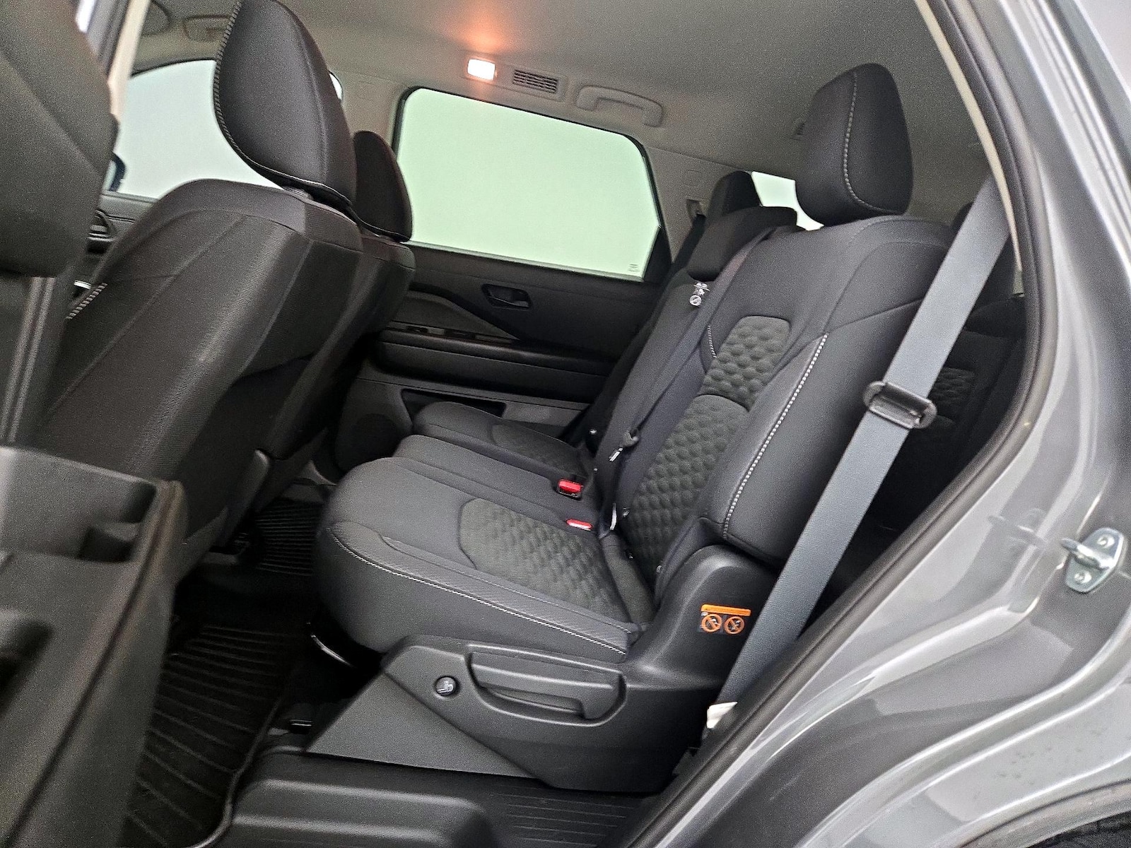 2024 Nissan Pathfinder S - Photo 20