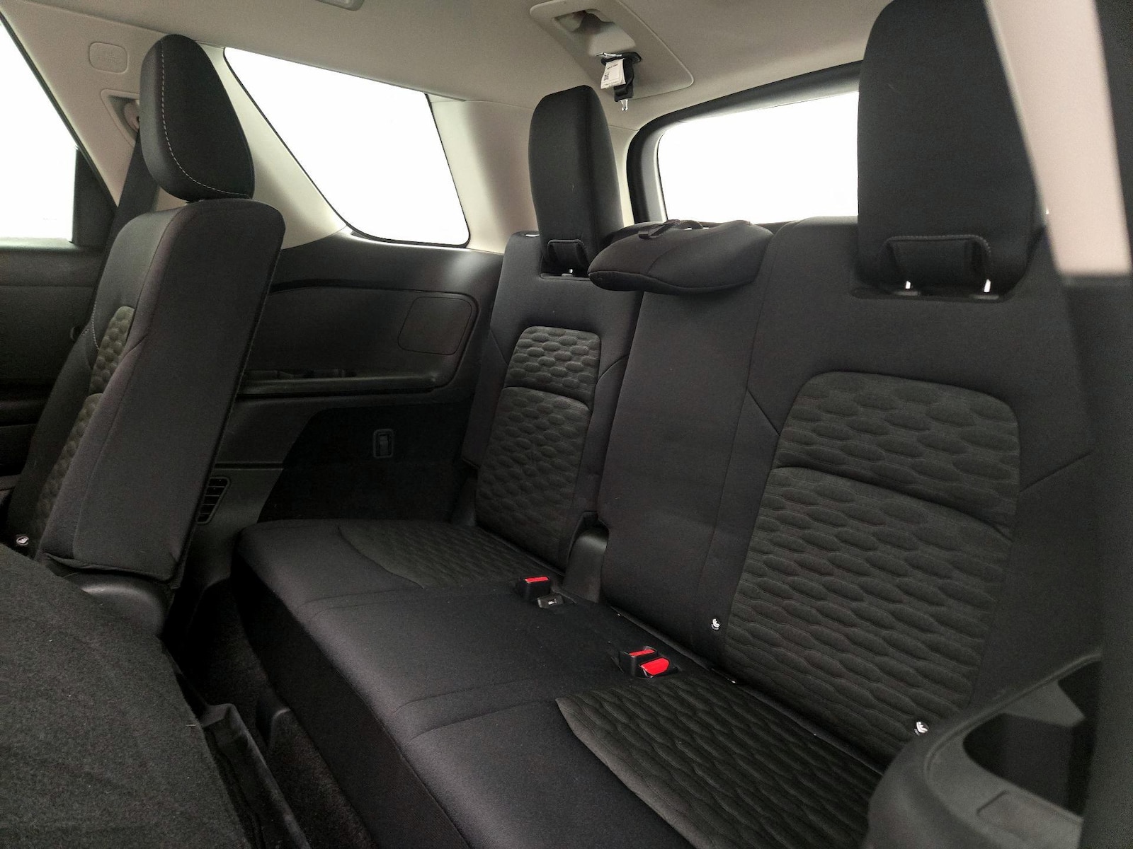 2024 Nissan Pathfinder S - Photo 21