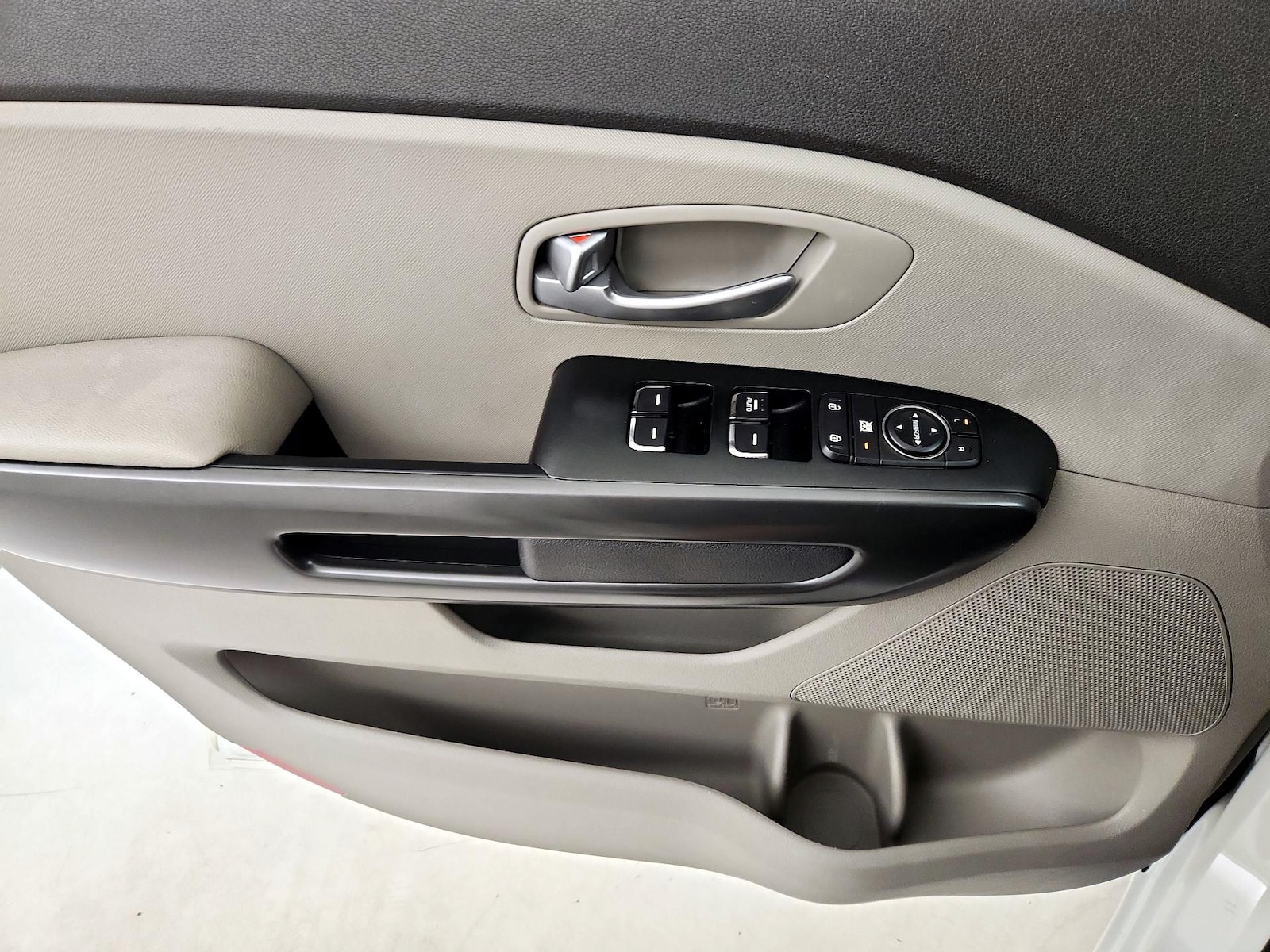 2018 Kia Sedona L - Photo 13