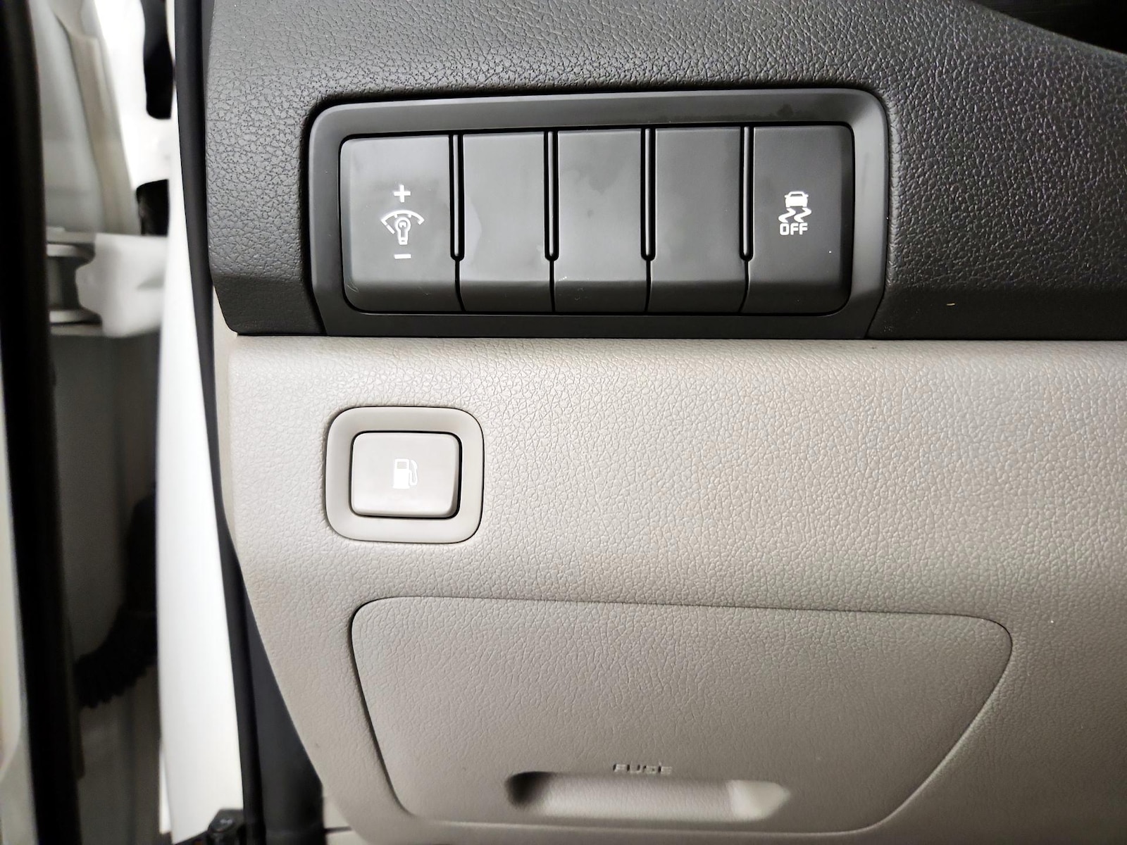 2018 Kia Sedona L - Photo 14