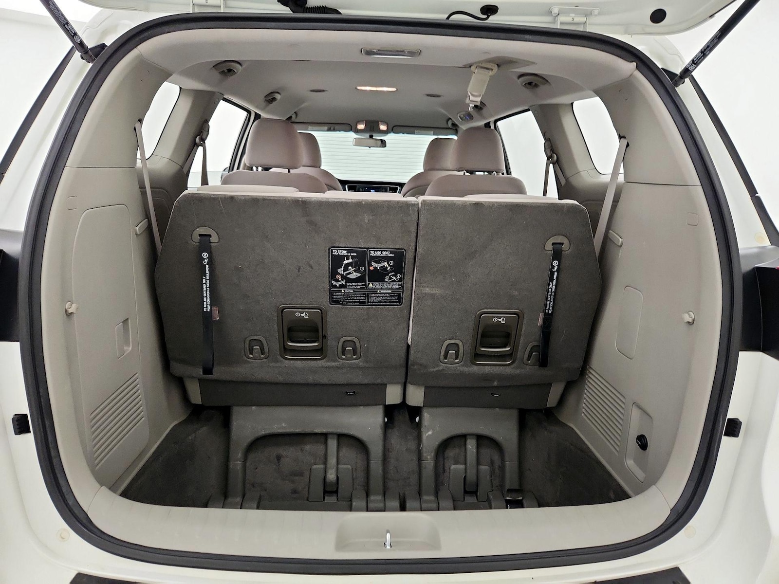 2018 Kia Sedona L - Photo 22