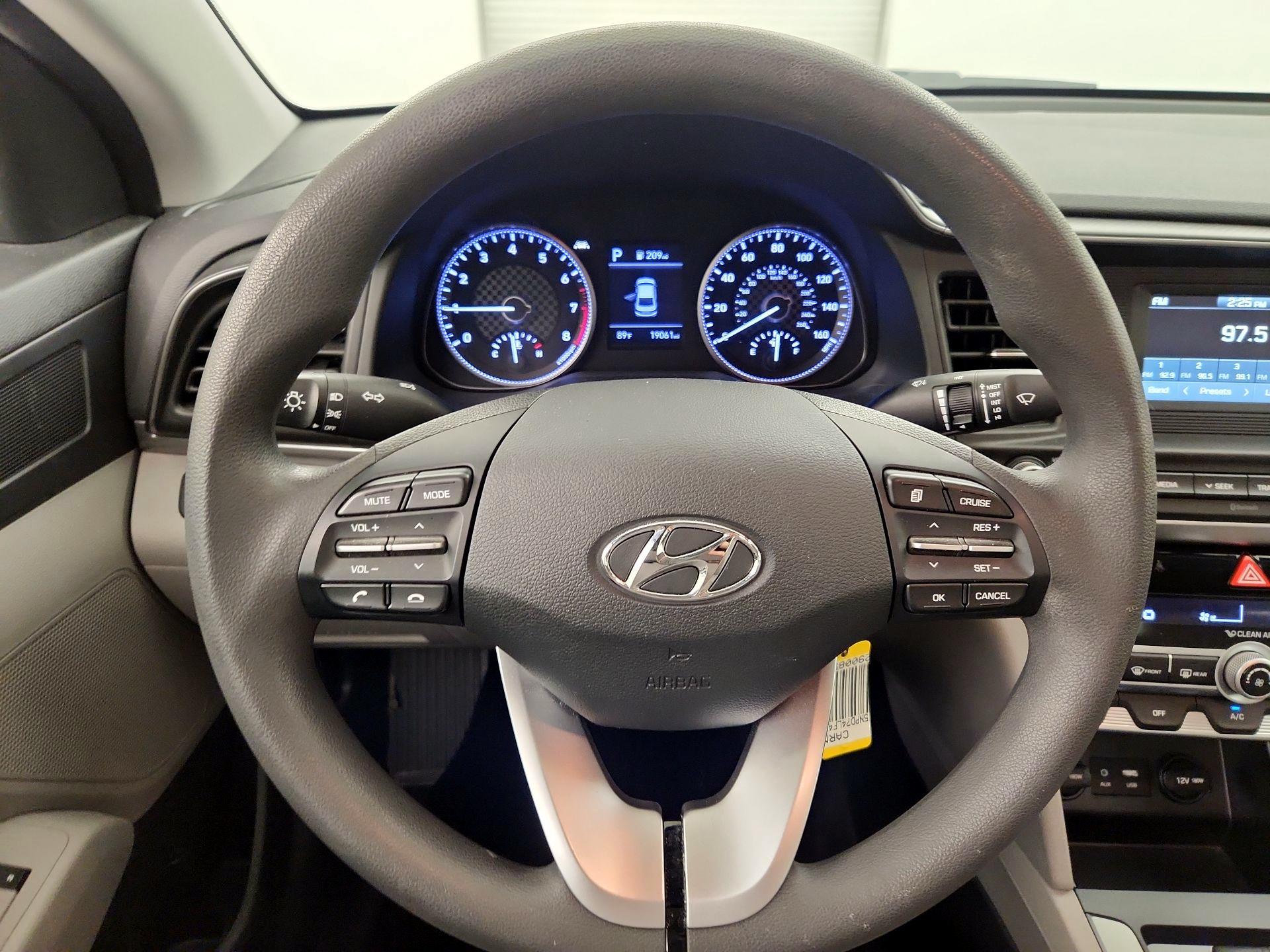 Thumbnail: 2020 Hyundai Elantra - 10