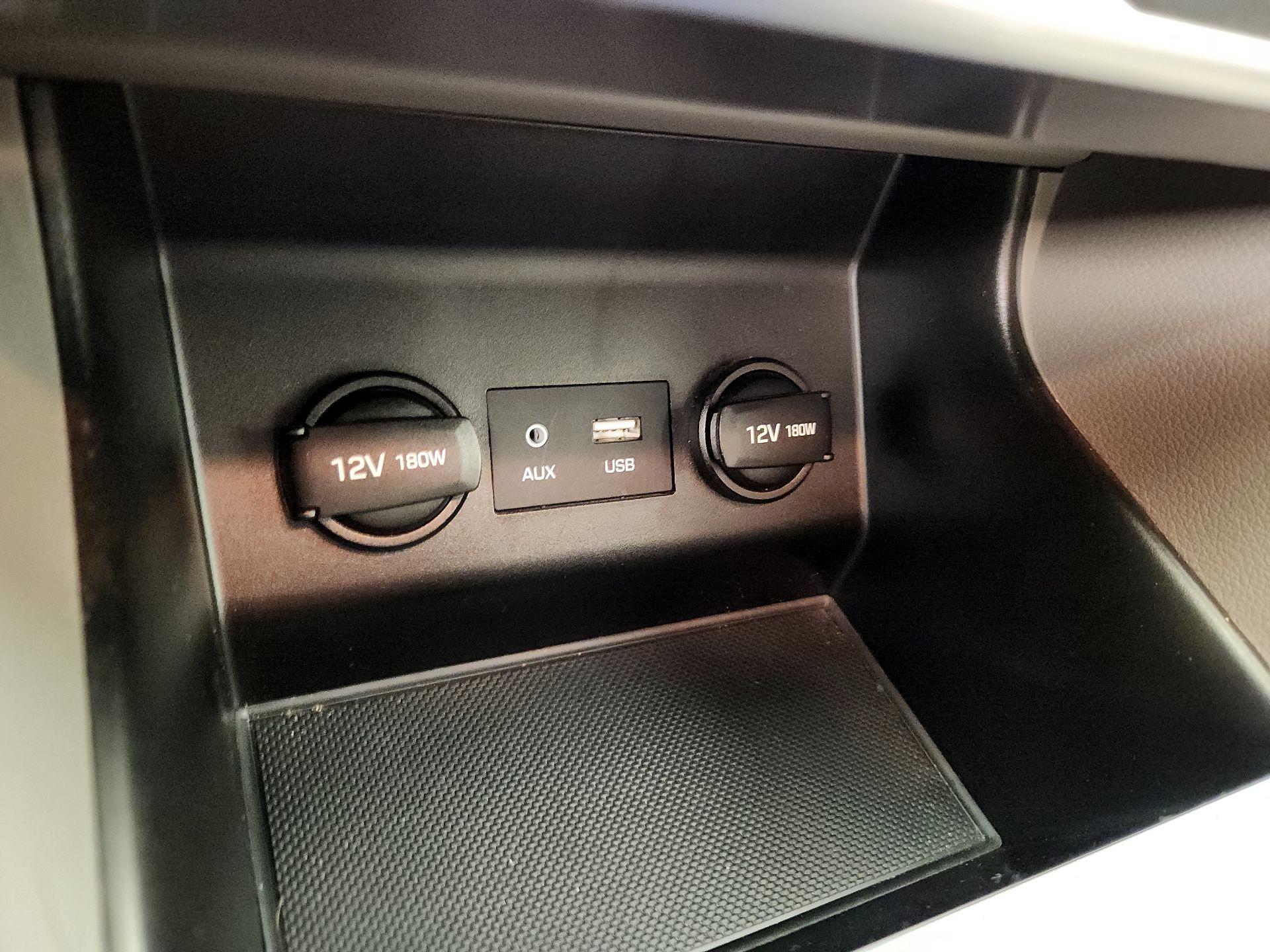 Thumbnail: 2020 Hyundai Elantra - 18