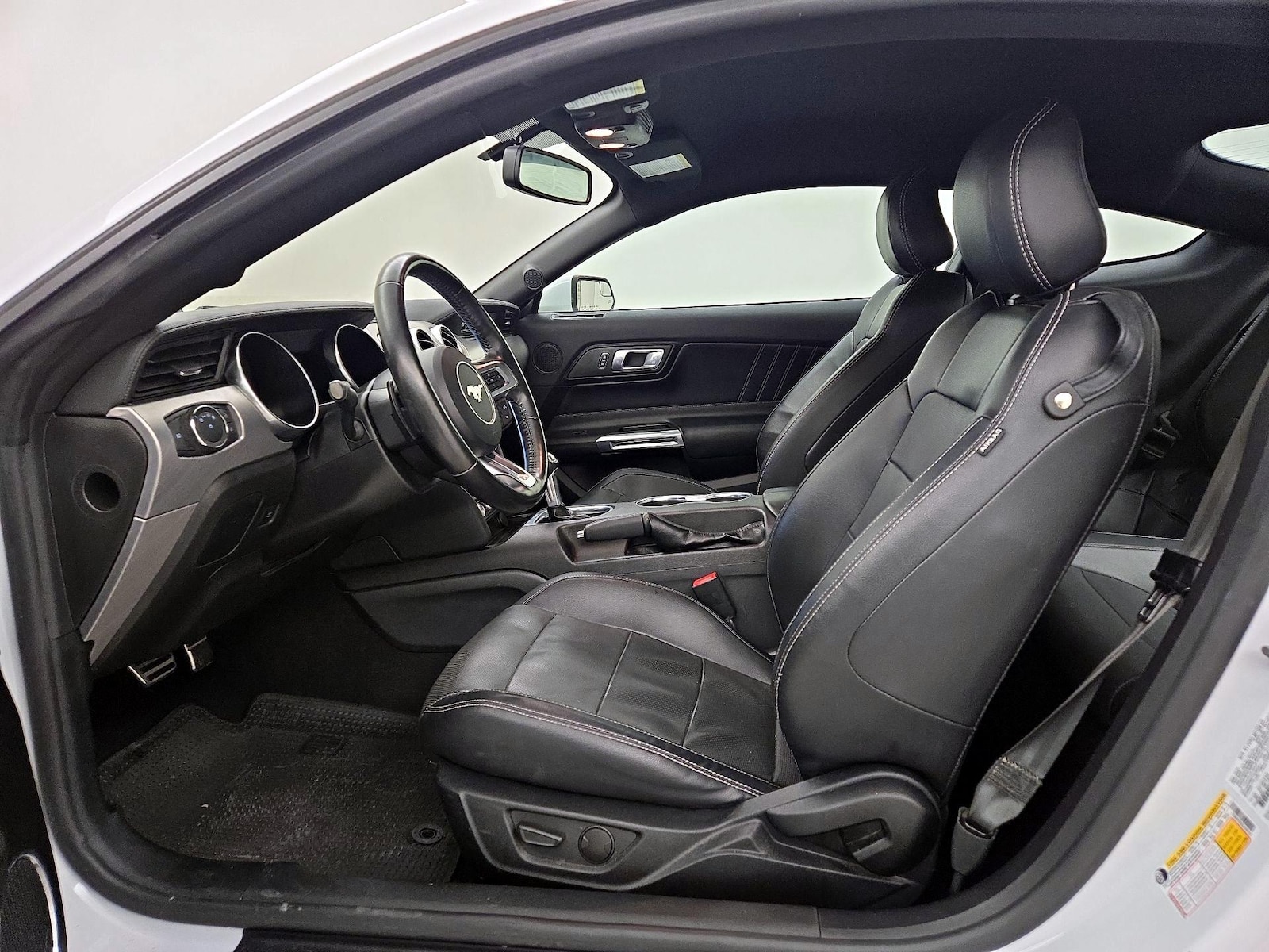 2020 Ford Mustang EcoBoost Premium - Photo 12