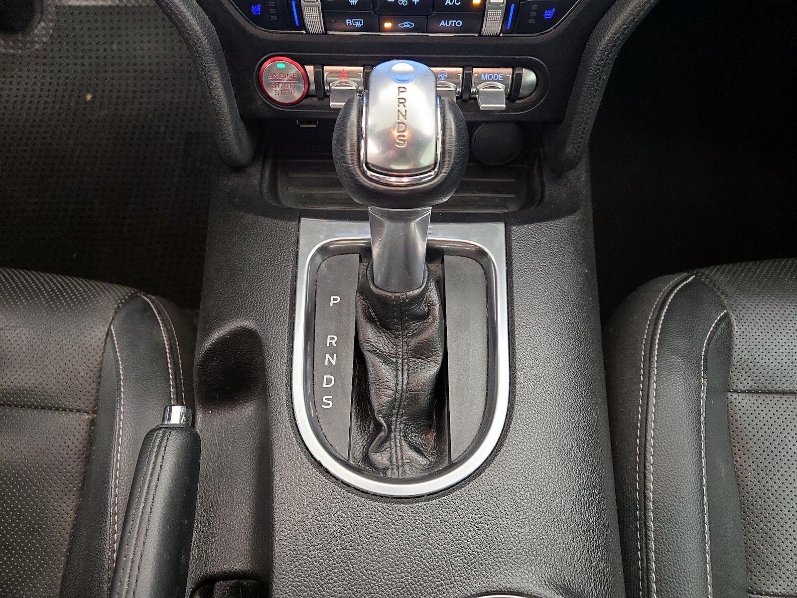 2020 Ford Mustang EcoBoost Premium - Photo 18