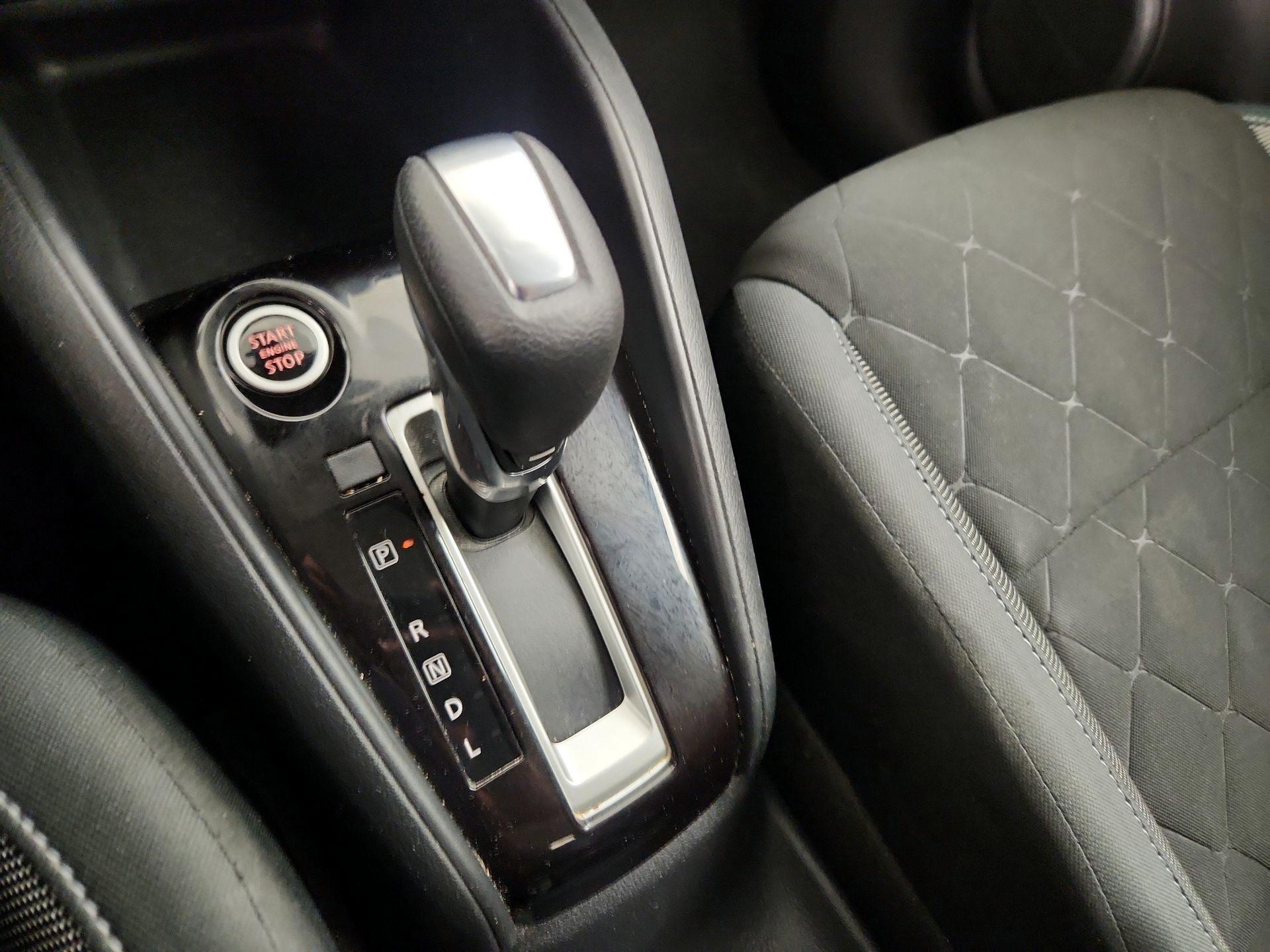 Thumbnail: 2020 Nissan Kicks - 17