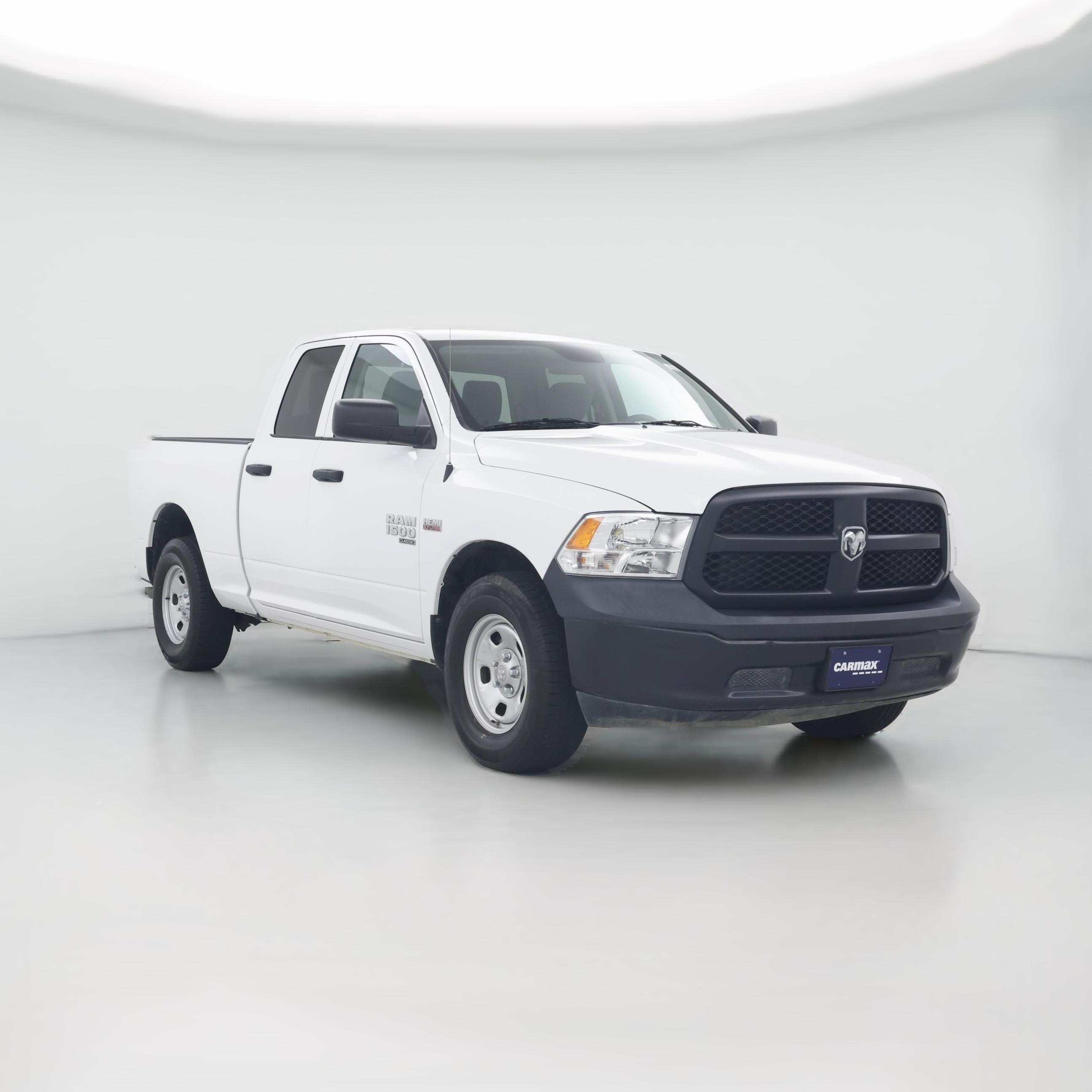 Thumbnail: 2020 RAM 1500 Classic - 1
