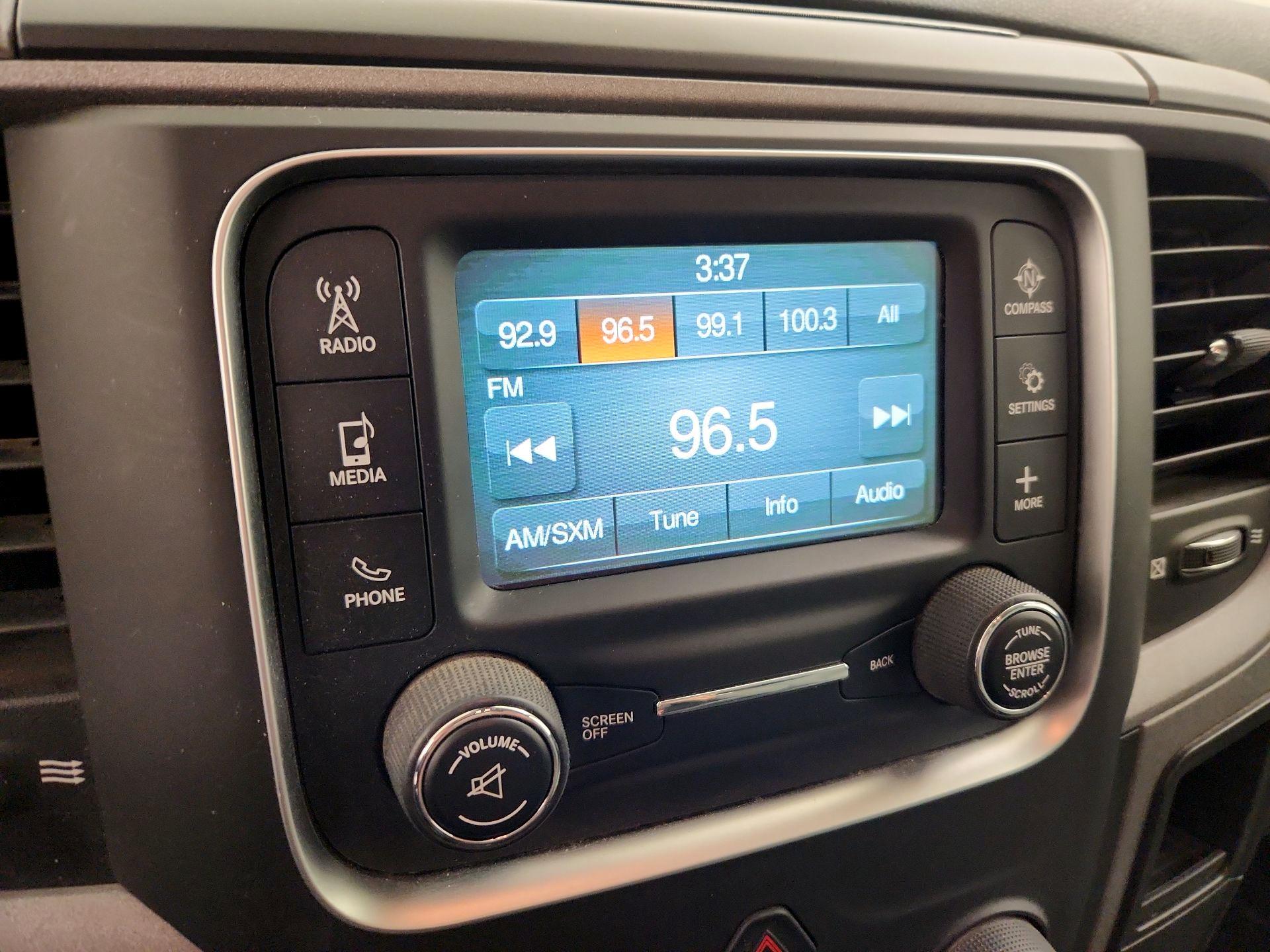 Thumbnail: 2020 RAM 1500 Classic - 15