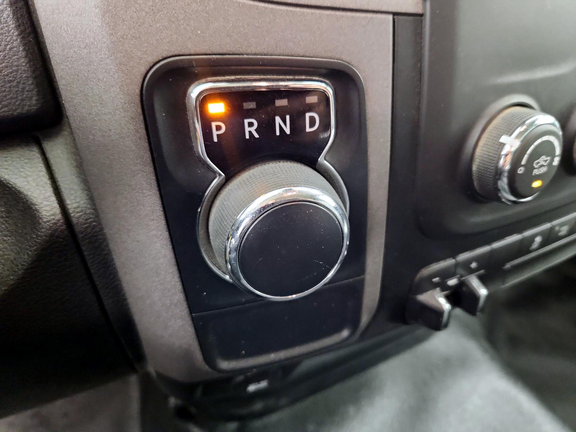 Thumbnail: 2020 RAM 1500 Classic - 17