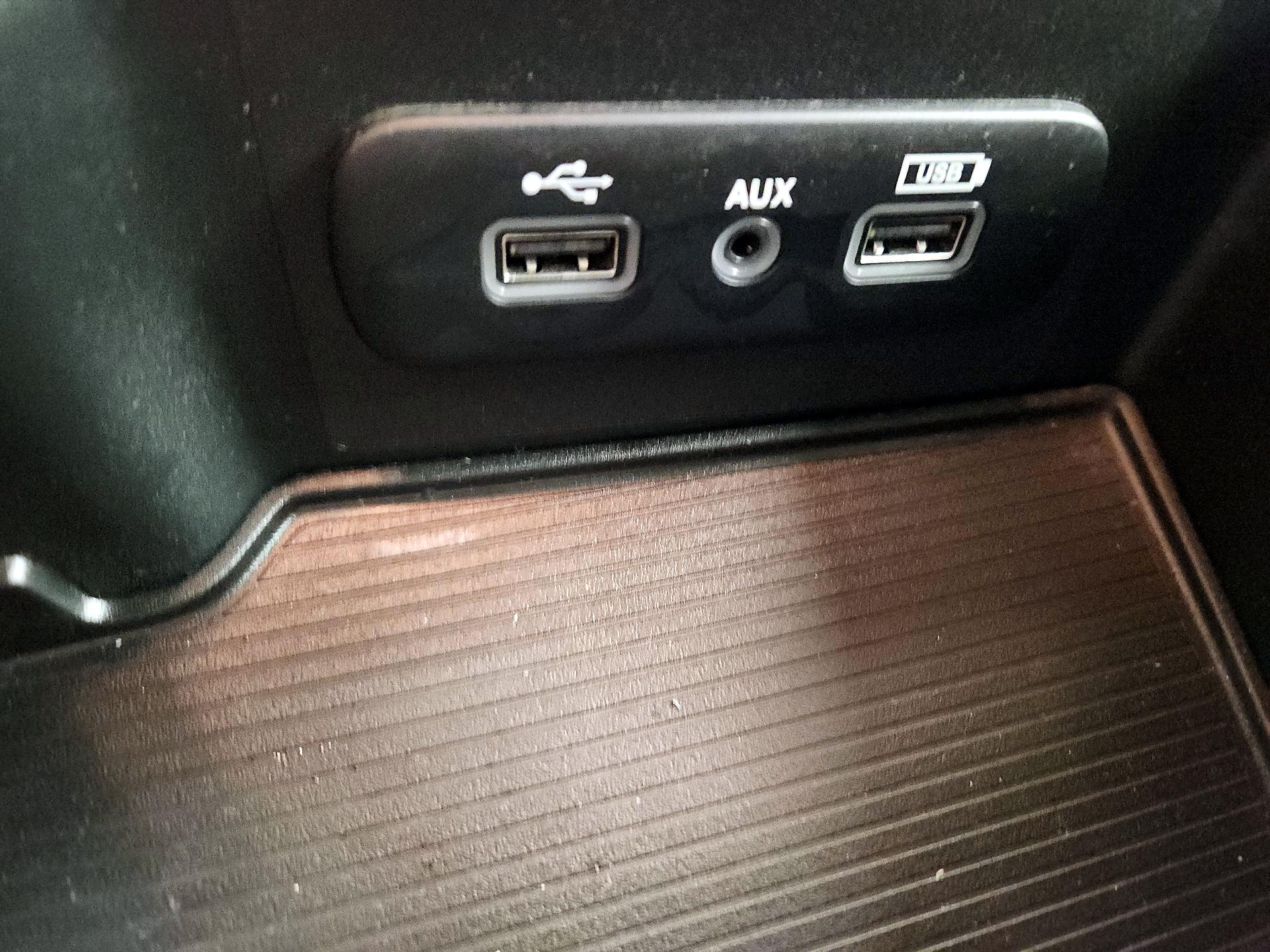 Thumbnail: 2020 RAM 1500 Classic - 18