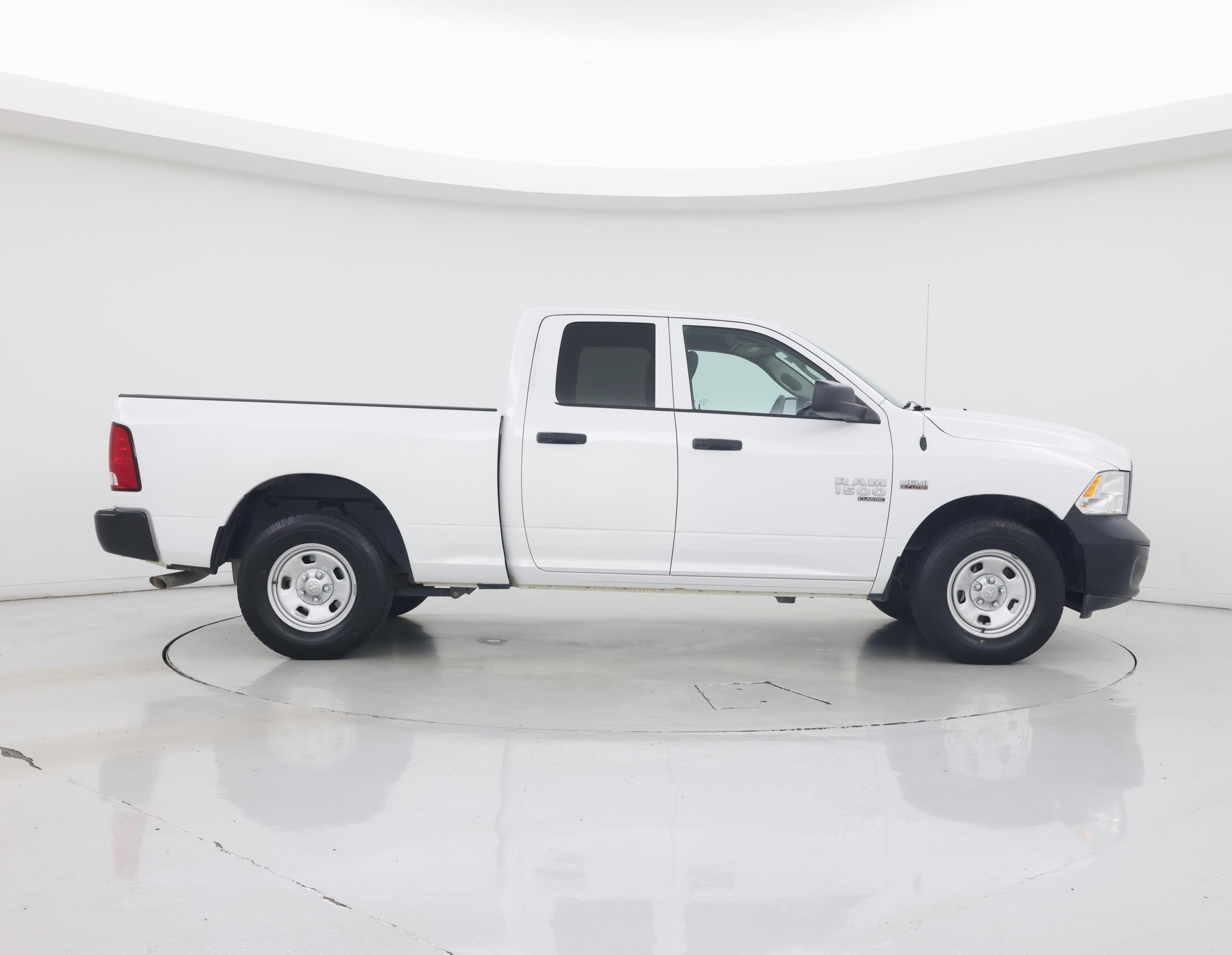 Thumbnail: 2020 RAM 1500 Classic - 7