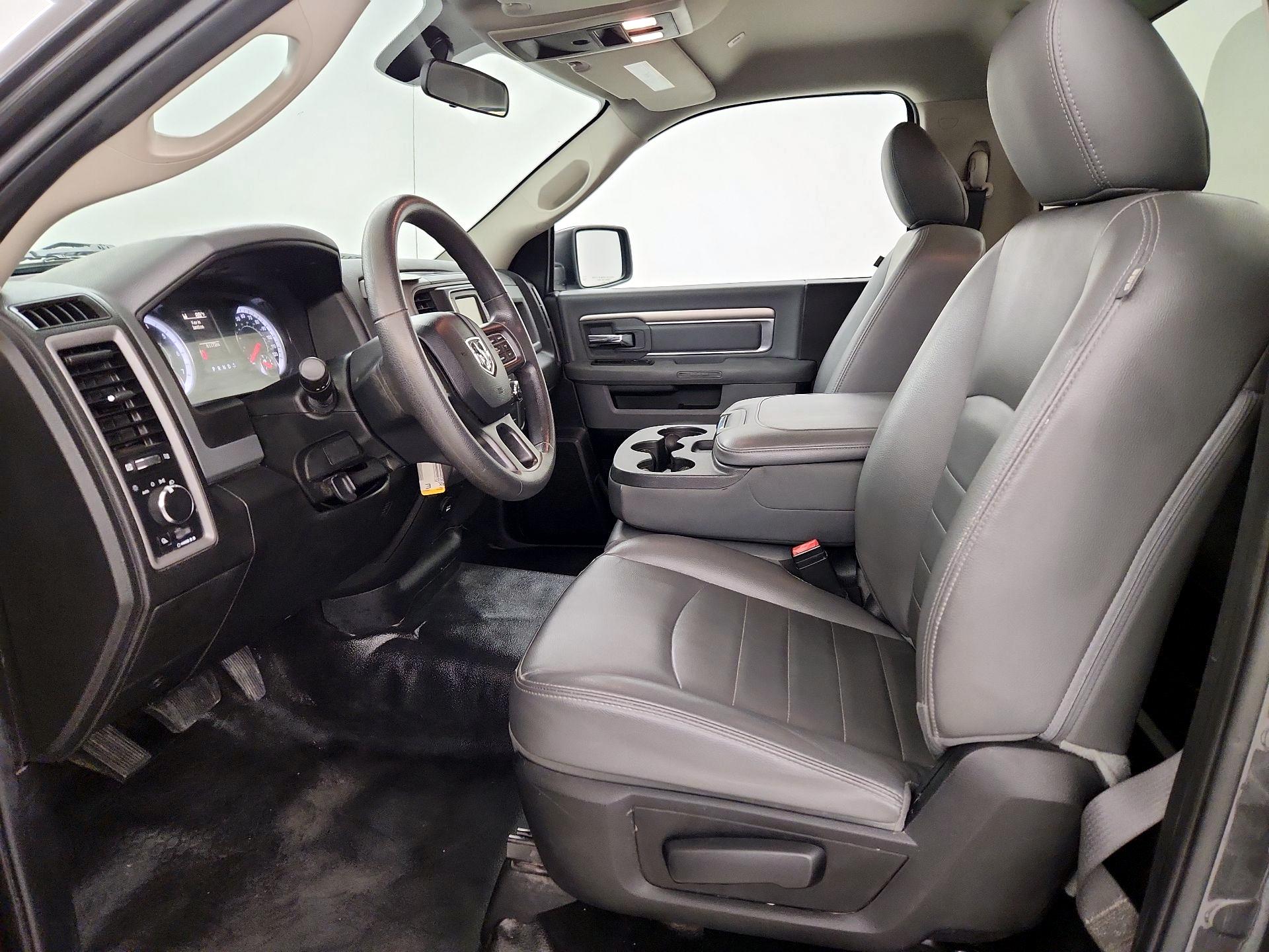 Thumbnail: 2020 RAM 1500 Classic - 11