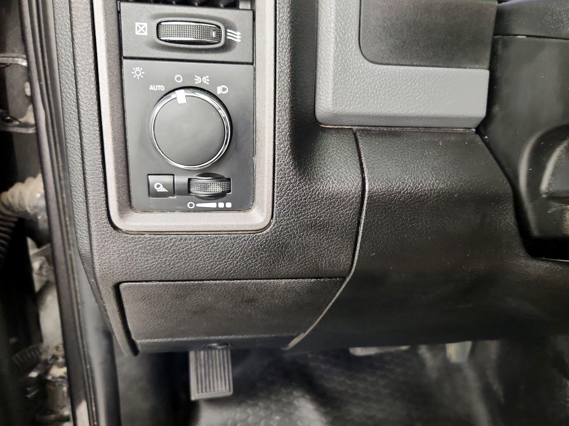 Thumbnail: 2020 RAM 1500 Classic - 13