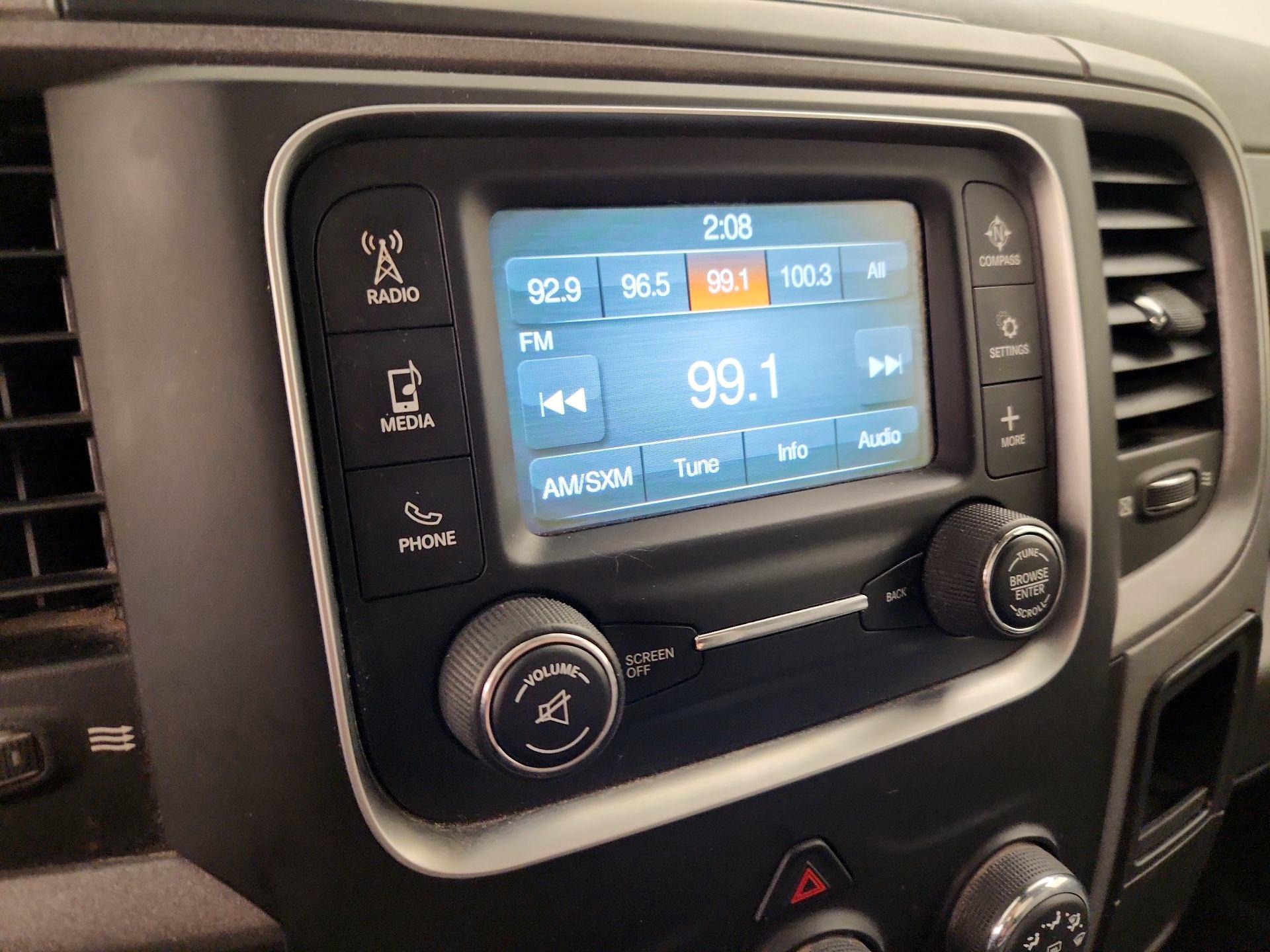 Thumbnail: 2020 RAM 1500 Classic - 15
