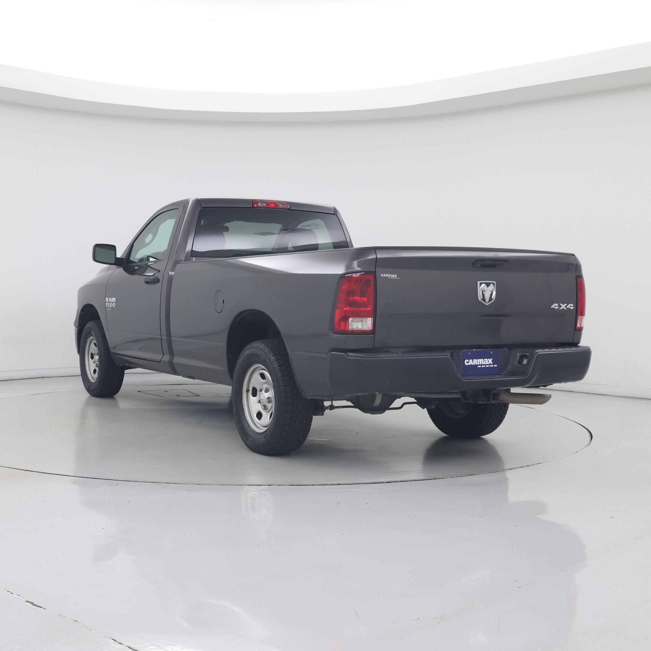 Thumbnail: 2020 RAM 1500 Classic - 2