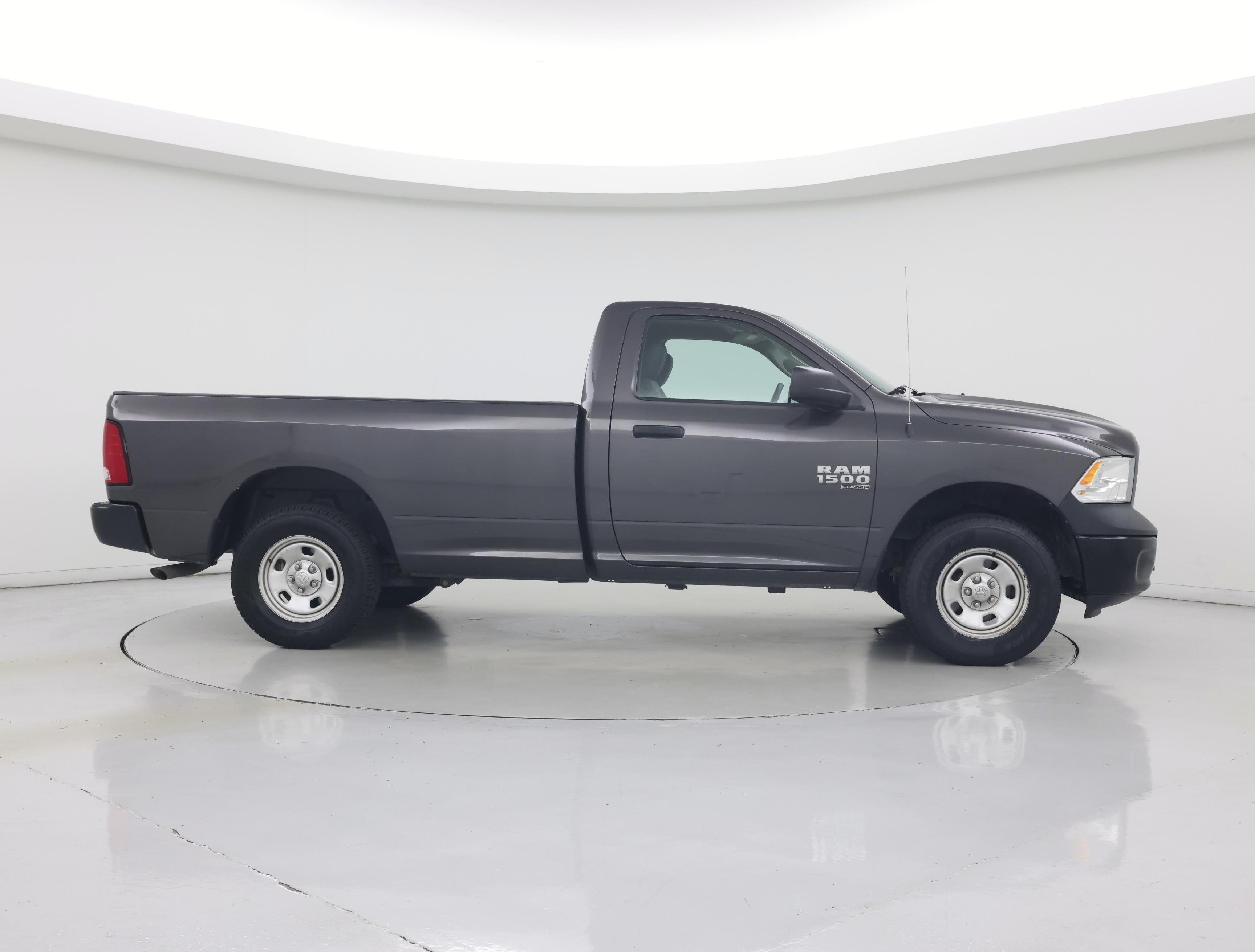 Thumbnail: 2020 RAM 1500 Classic - 7