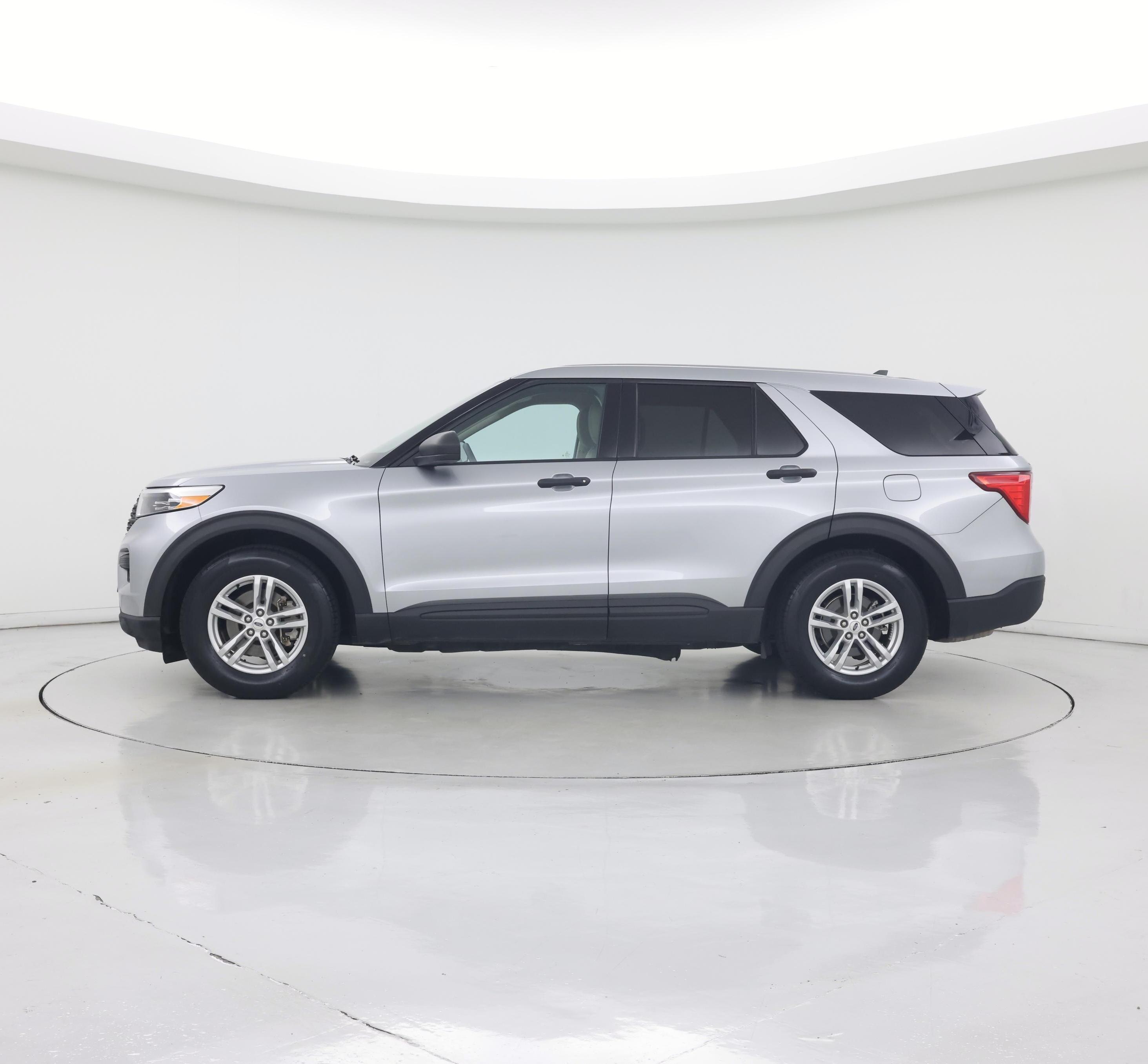 Thumbnail: 2022 Ford Explorer - 3