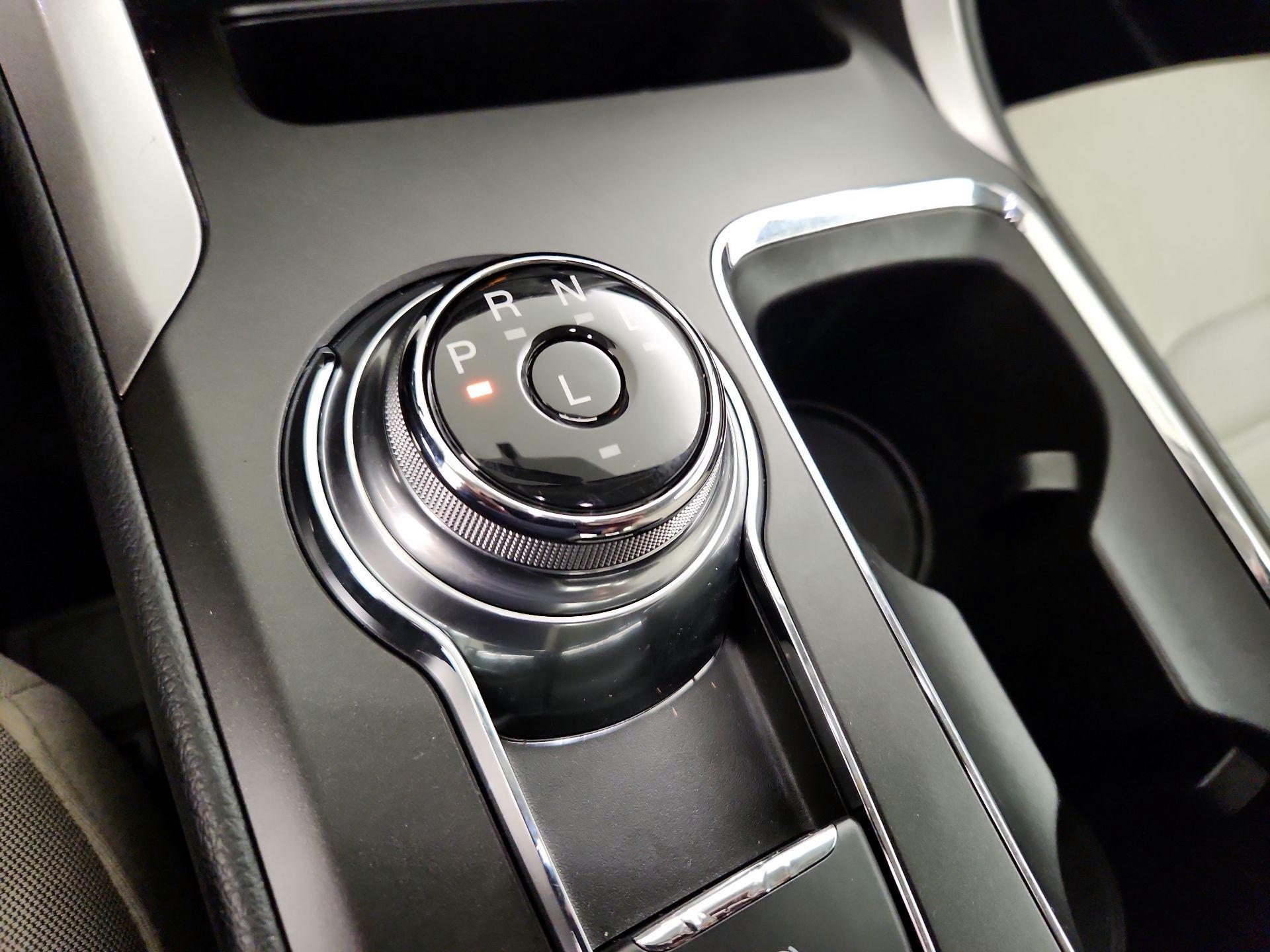 Thumbnail: 2018 Ford Fusion - 17