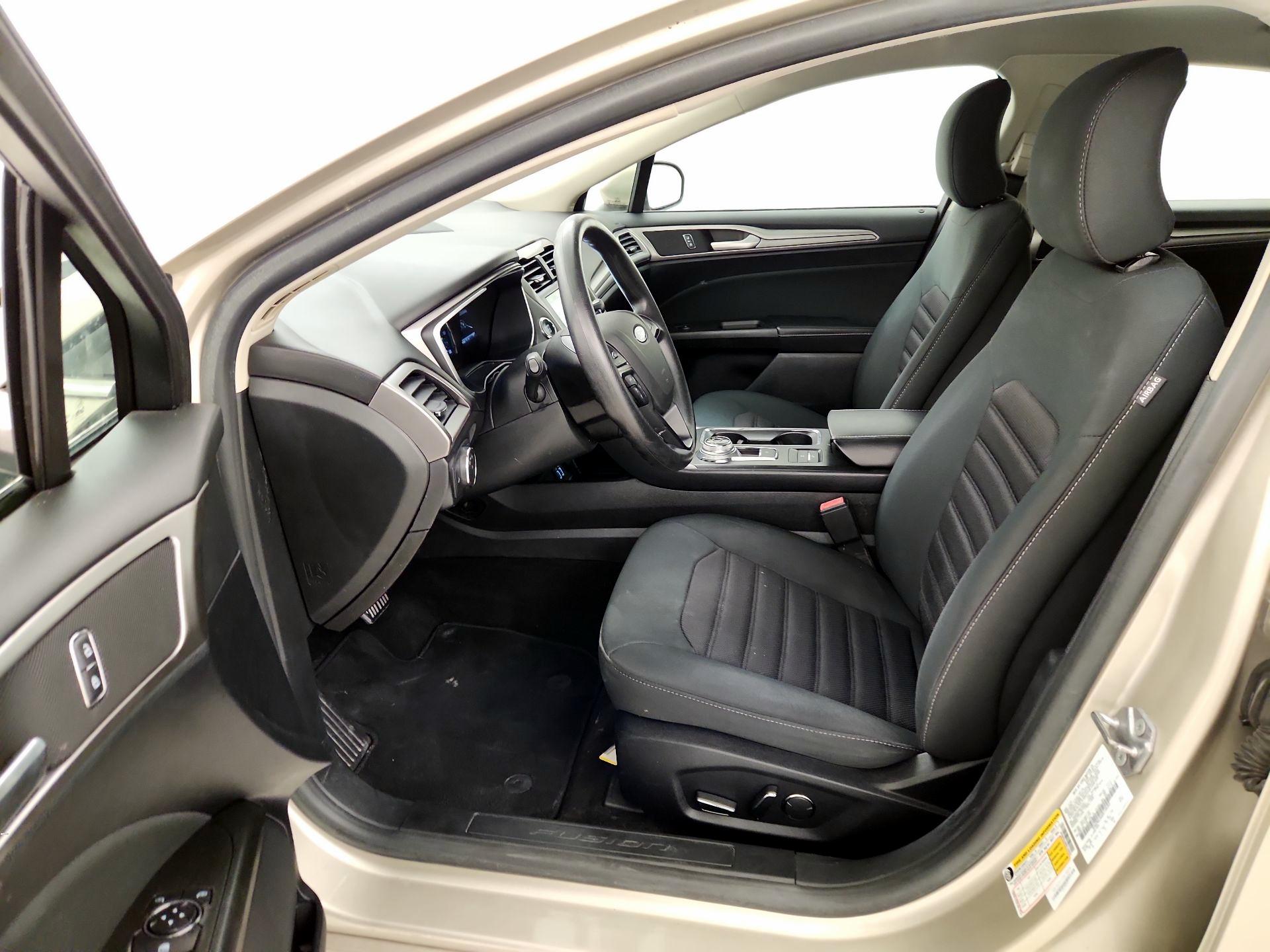 Thumbnail: 2019 Ford Fusion - 11
