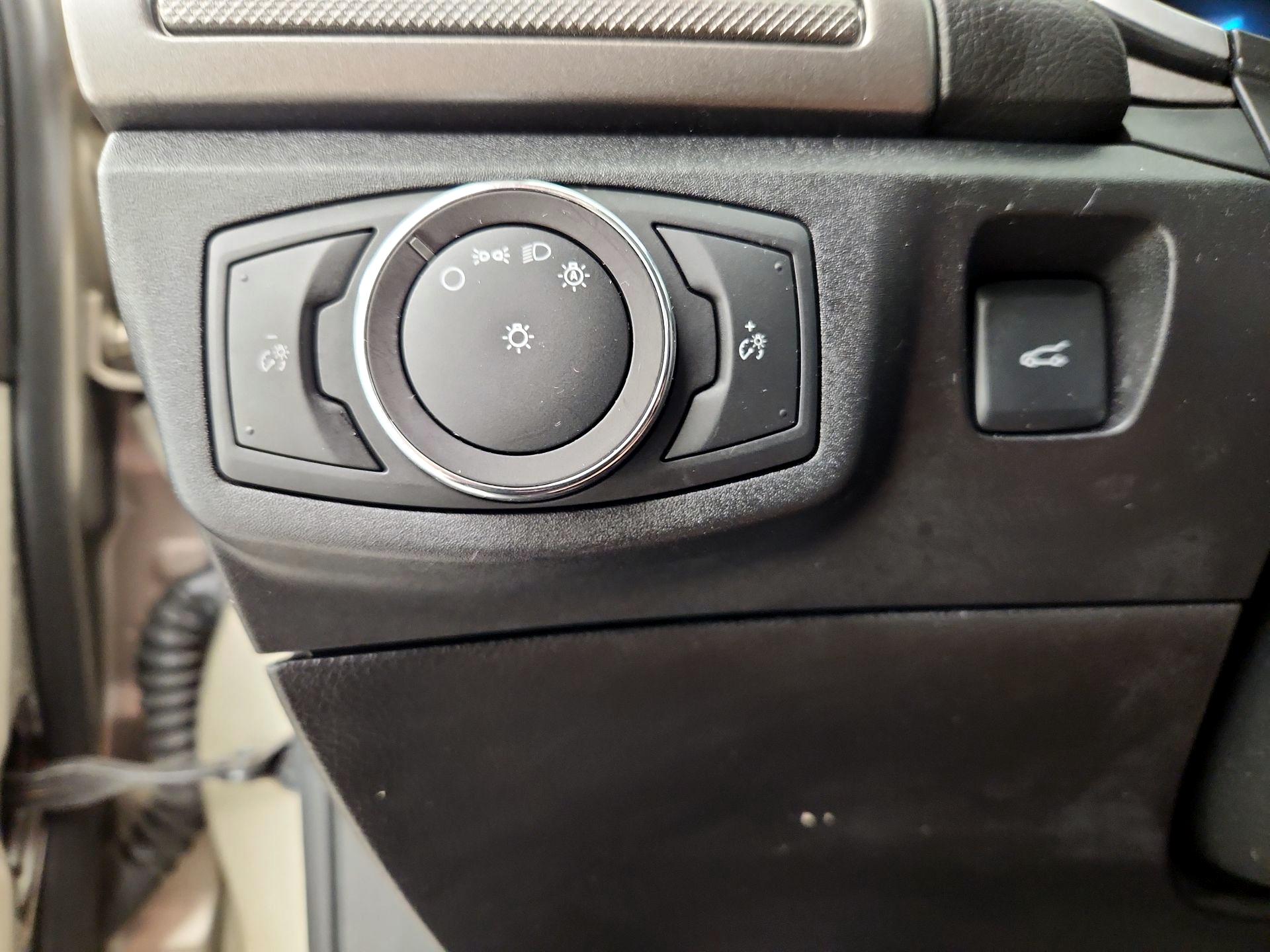 Thumbnail: 2019 Ford Fusion - 13